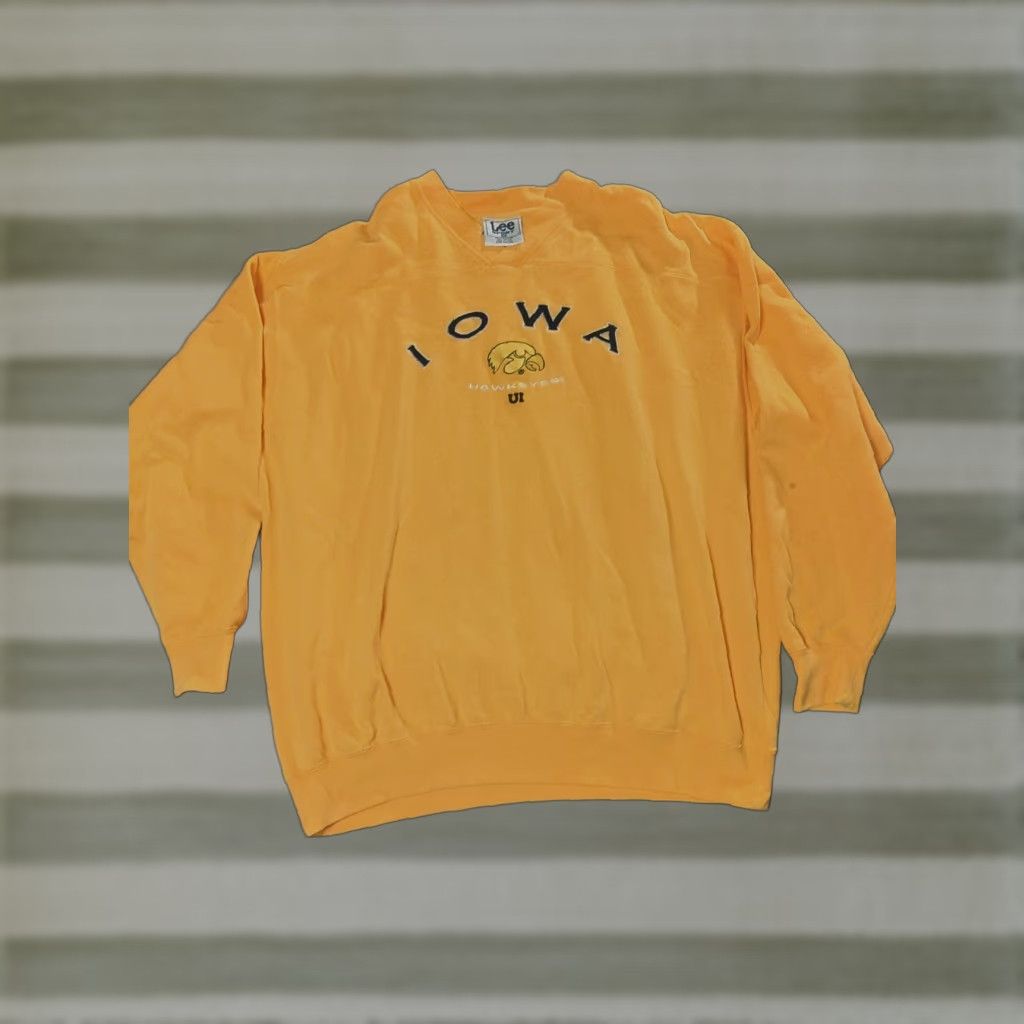 Lee VINTAGE University Hawkeyes Lee Sweater Shirt Mens XL Yellow Embroidered Hawk Graphic Print Crew Neck Size US XL / EU 56 / 4 - 1 Thumbnail