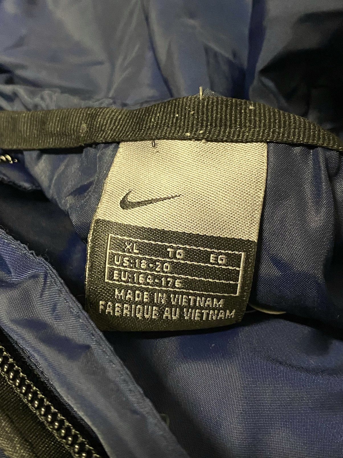 Nike Vintage 2000s Nike Packable Windbreaker Size US M / EU 48-50 / 2 - 6 Thumbnail