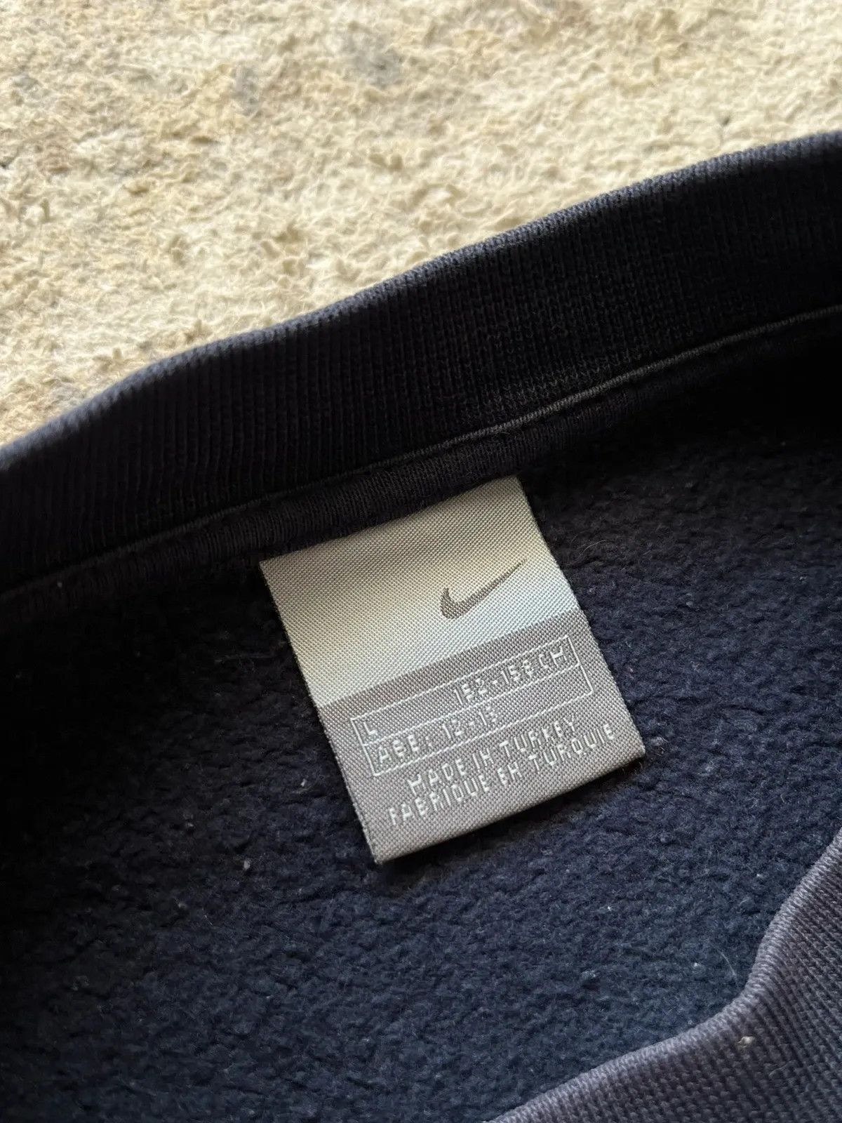 Nike Nike Sz L = S Sweatshirt Crewneck 2005 Big Swoosh Size S / US 4 / IT 40 - 2 Thumbnail