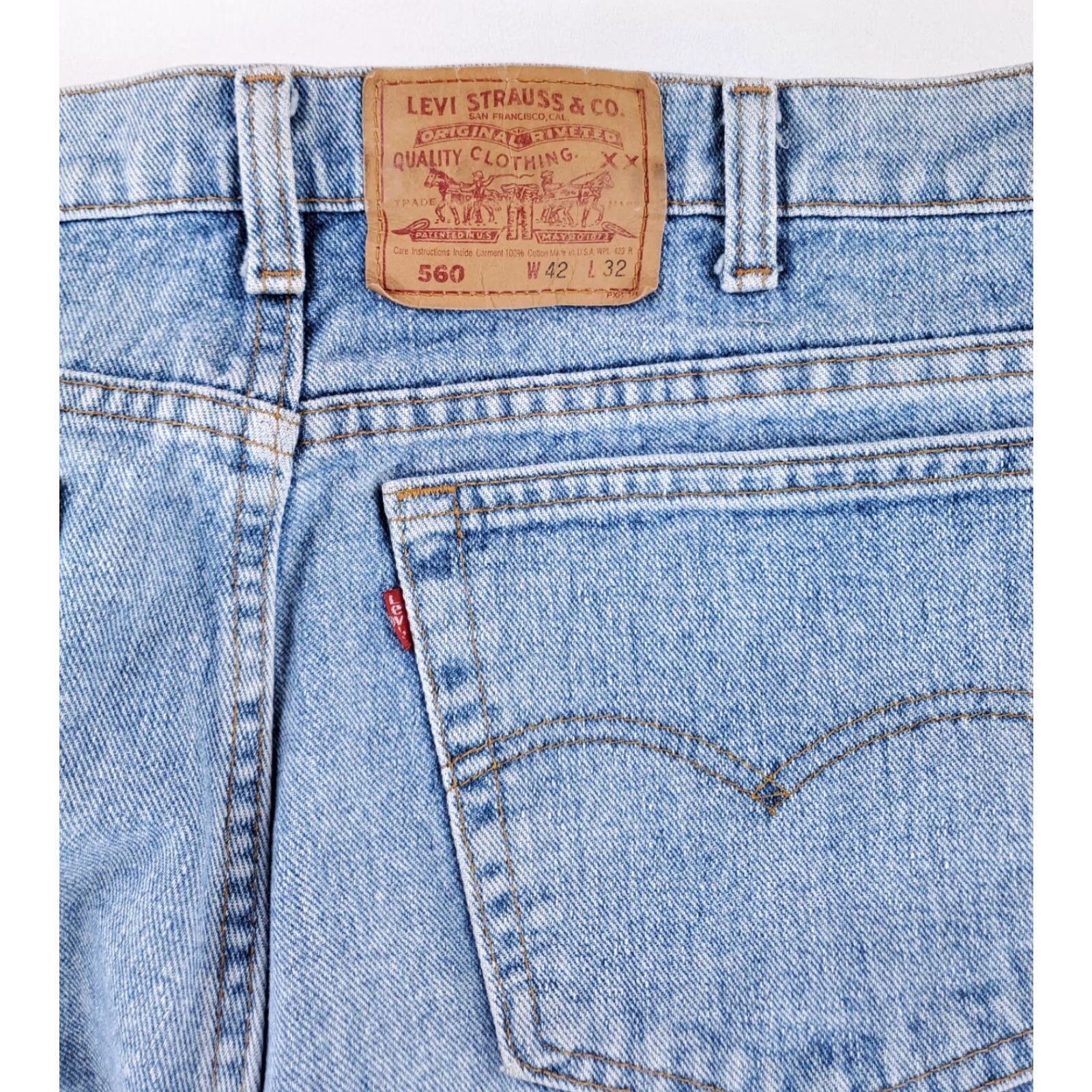 Levi's Levi's 560 VTG 90s Light Blue Jeans Made USA Mens 42 x 32 Inseam 32 Blue Wide-Leg Jeans Mens Size US 42 / EU 58 - 6 Thumbnail