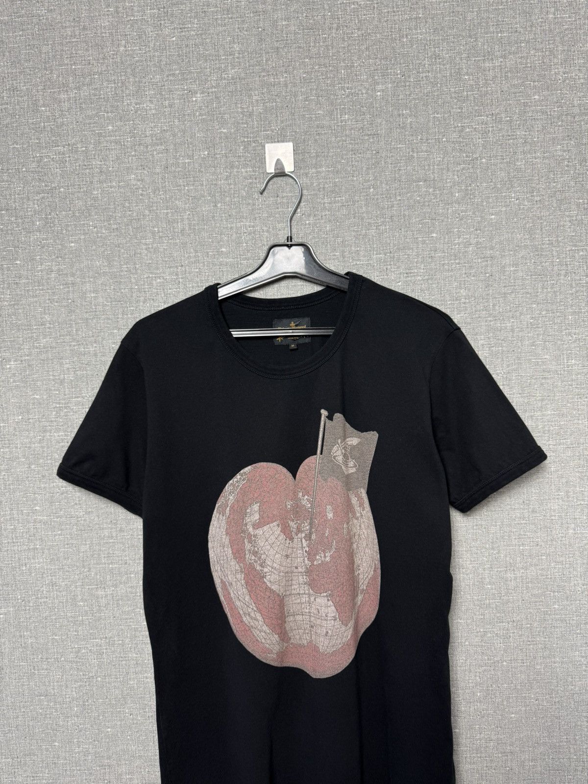 Vivienne Westwood Vivienne Westwood Aglomania Black Heart World Print T-Shirt Size US M / EU 48-50 / 2 - 2 Thumbnail