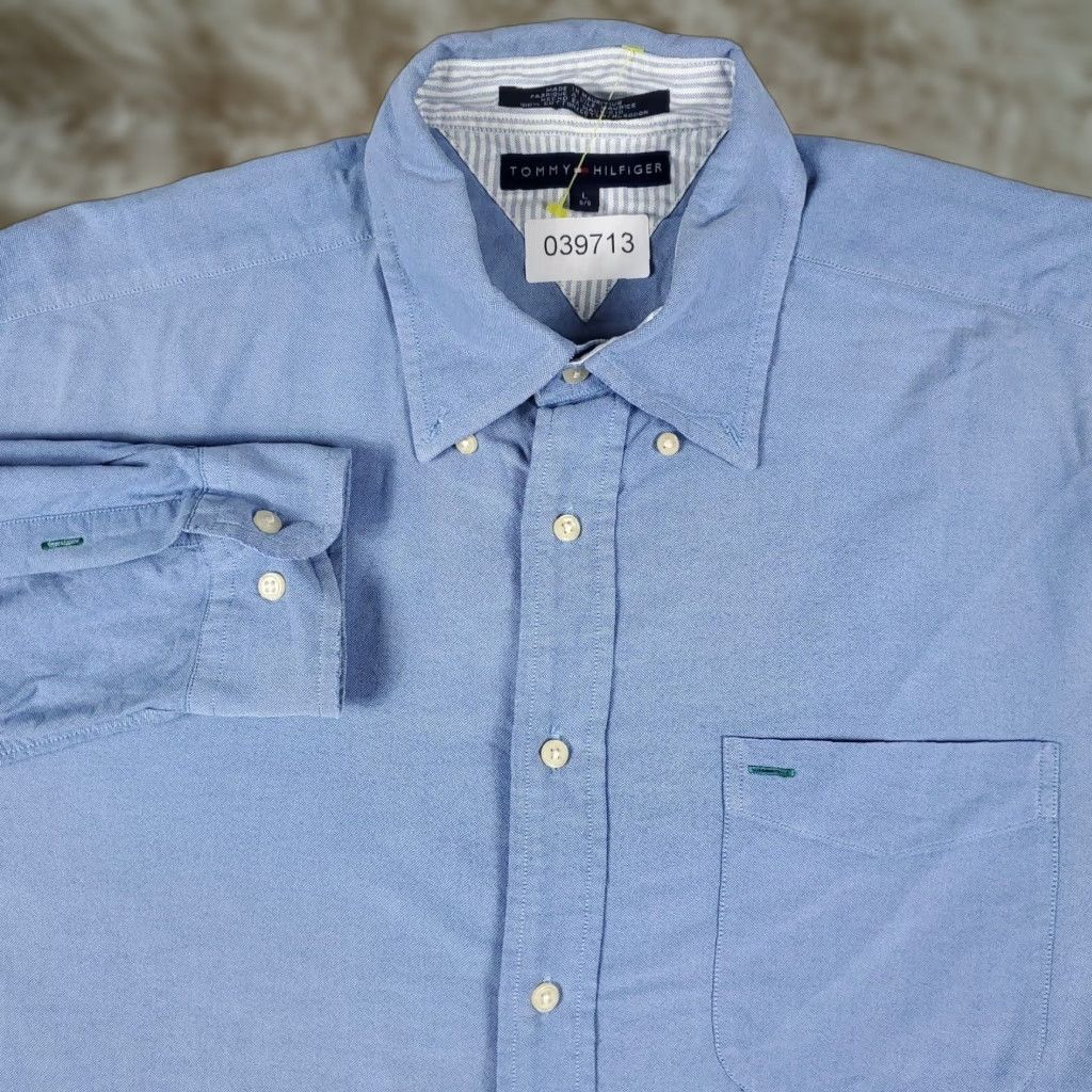 Tommy Hilfiger VINTAGE Tommy Hilfiger Men's Shirt Large Blue Casual Button-Up Long Sleeve Cotton 90s Classic Size US L / EU 52-54 / 3 - 1 Thumbnail