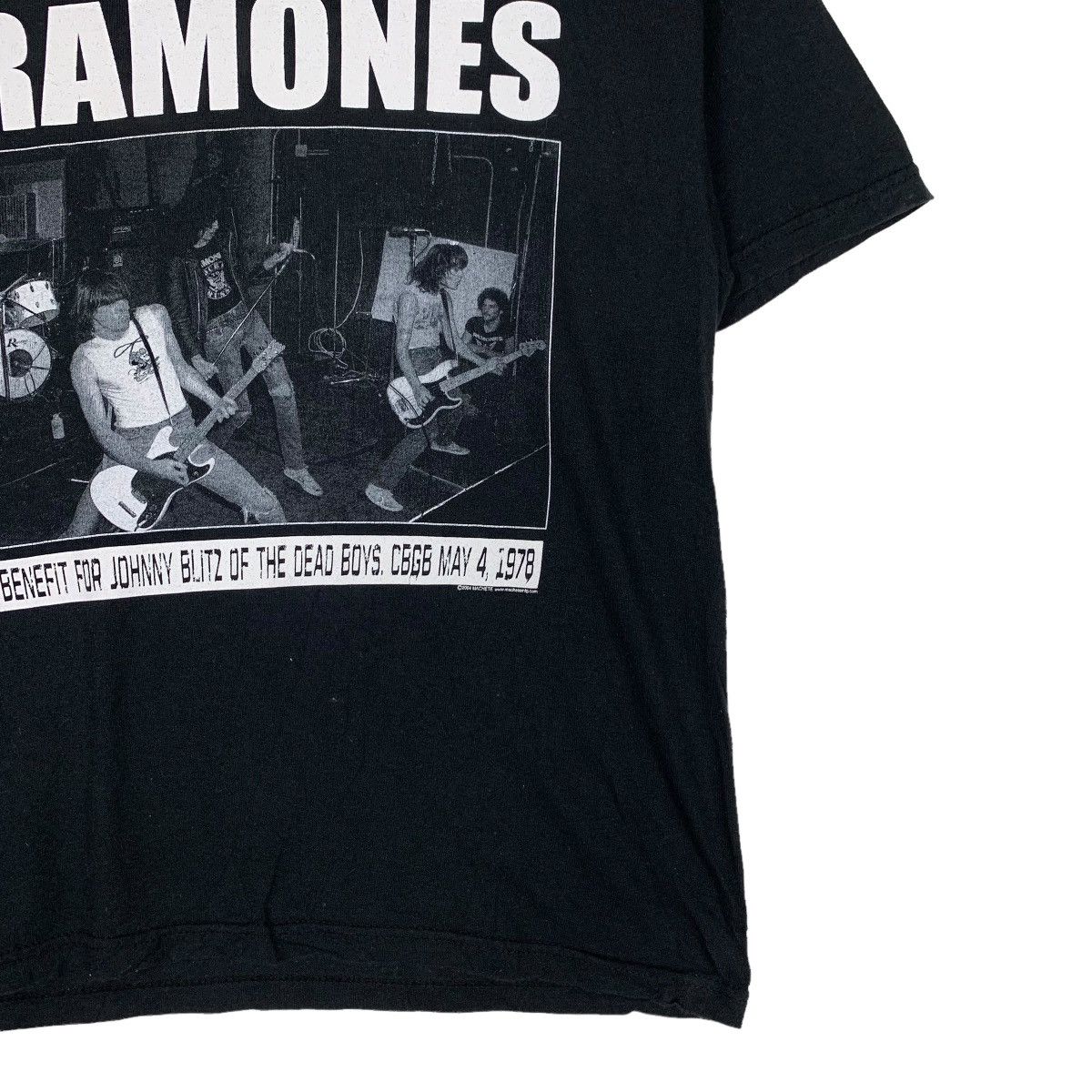Band Tees Y2K The Ramones Johnny Blitz the dead boys Tee #0339-C16 Size US L / EU 52-54 / 3 - 5 Thumbnail