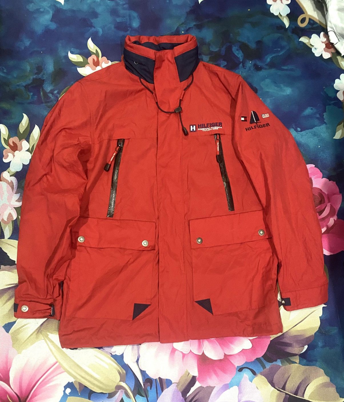 vtg 80’s tommy windbreaker