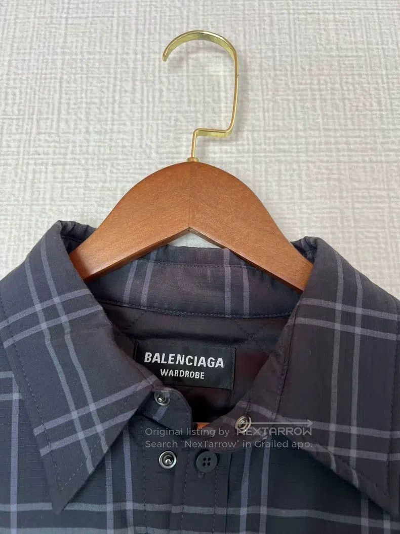 Balenciaga Balenciaga Plaid Chest Embroidered Logo Shirt Puffer Size US S / EU 44-46 / 1 - 3 Thumbnail
