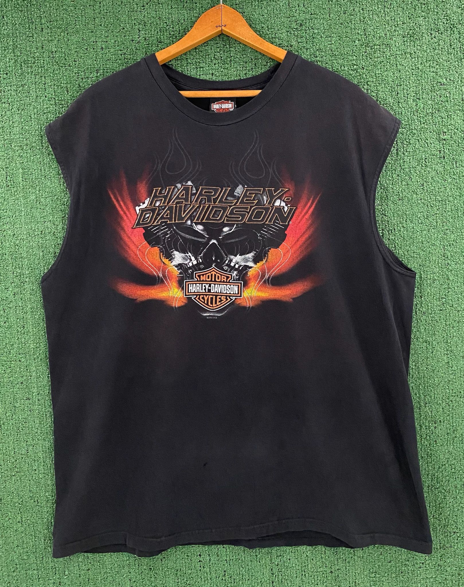 Harley Davidson Harley Davidson Biker Skull Flames Sleeveless T-Shirt XL Size US XL / EU 56 / 4 - 1 Thumbnail