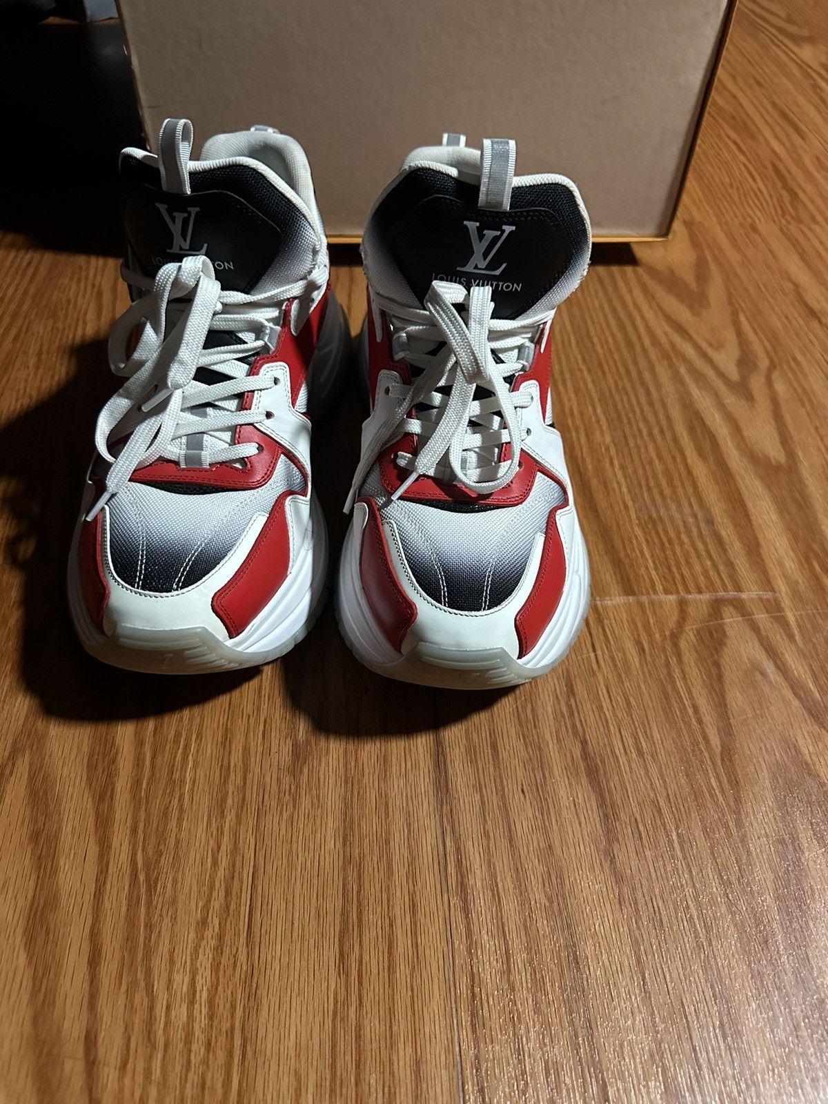 Louis Vuitton Louis Vuitton sneaker Size US 9 / EU 42 - 1 Thumbnail