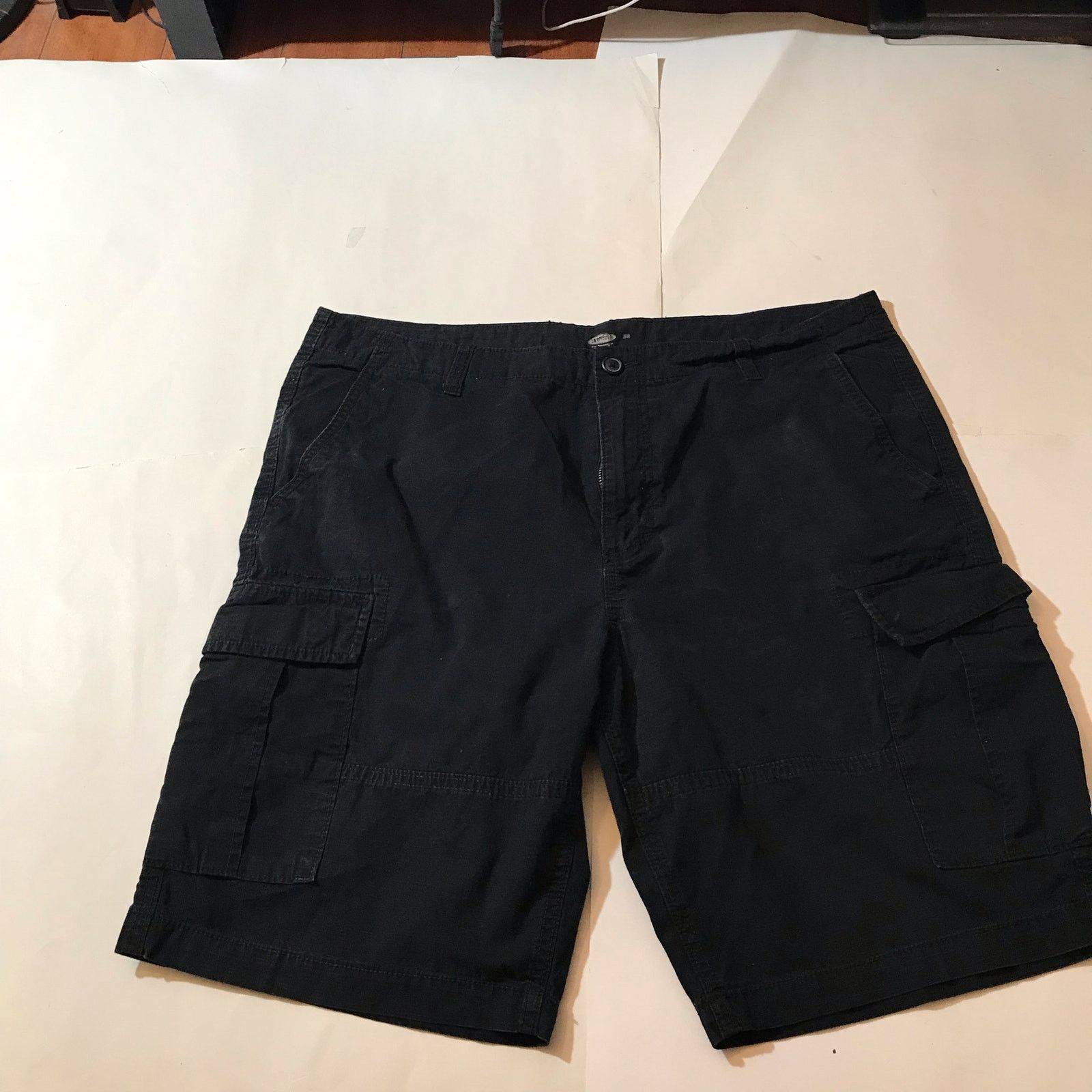 Old Navy Old Navy Black Khaki Shorts Men’s 38 Size US 38 / EU 54 - 1 Thumbnail
