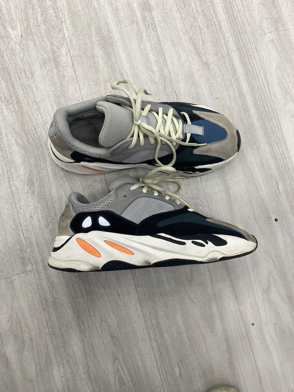 Adidas × Yeezy OG Adidas yeezy boots 700 wave runner Size US 9 / EU 42 - 5 Thumbnail