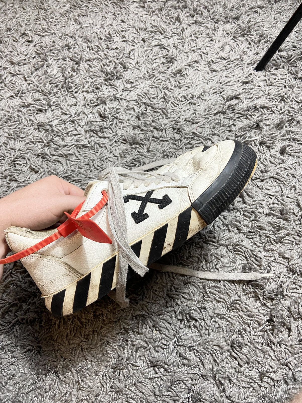 Designer × Off-White Off-White Vulcanized Low-Top Sneakers White/Black Size 41 Size US 8.5 / EU 41-42 - 1 Thumbnail