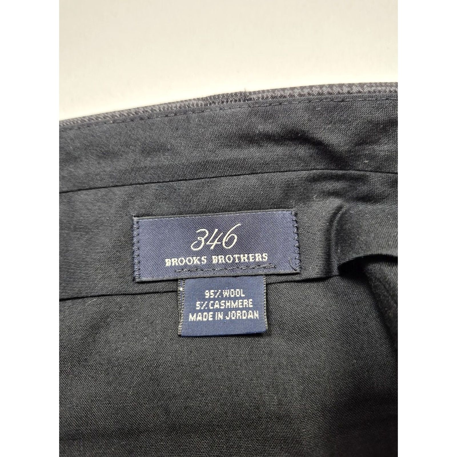 Brooks Brothers VINTAGE Brooks Brothers 346 Dress Pants Mens 36x33 Gray Wool Cashmere Pleated Cuffed Size US 36 / EU 52 - 3 Thumbnail