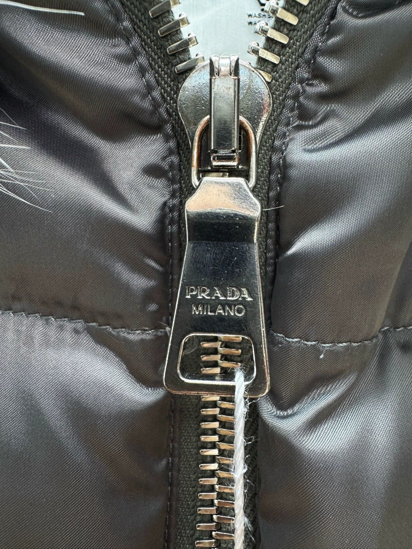 Prada Prada Down Jacket Size 42 Authentic Retail $1000+ Size M / US 6-8 / IT 42-44 - 2 Thumbnail