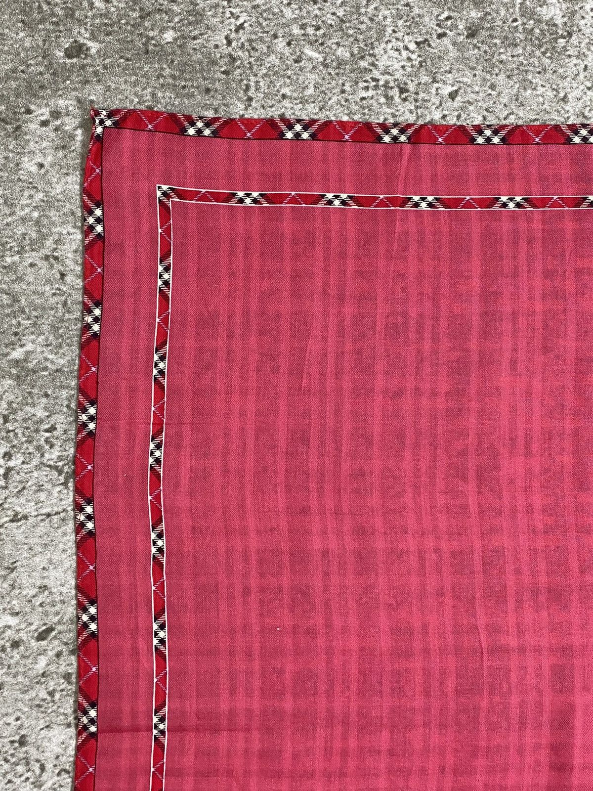 Burberry Burberrys Handkerchief / Bandana / Neckerchief Size ONE SIZE - 5 Thumbnail