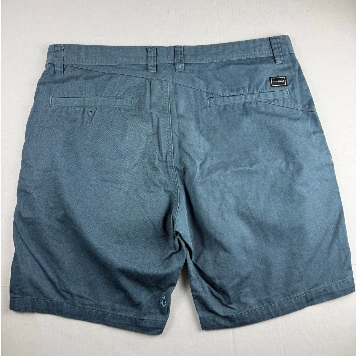 Volcom Volcom Men's Shorts - Size 38 - Great Condition Size US 38 / EU 54 - 6 Thumbnail