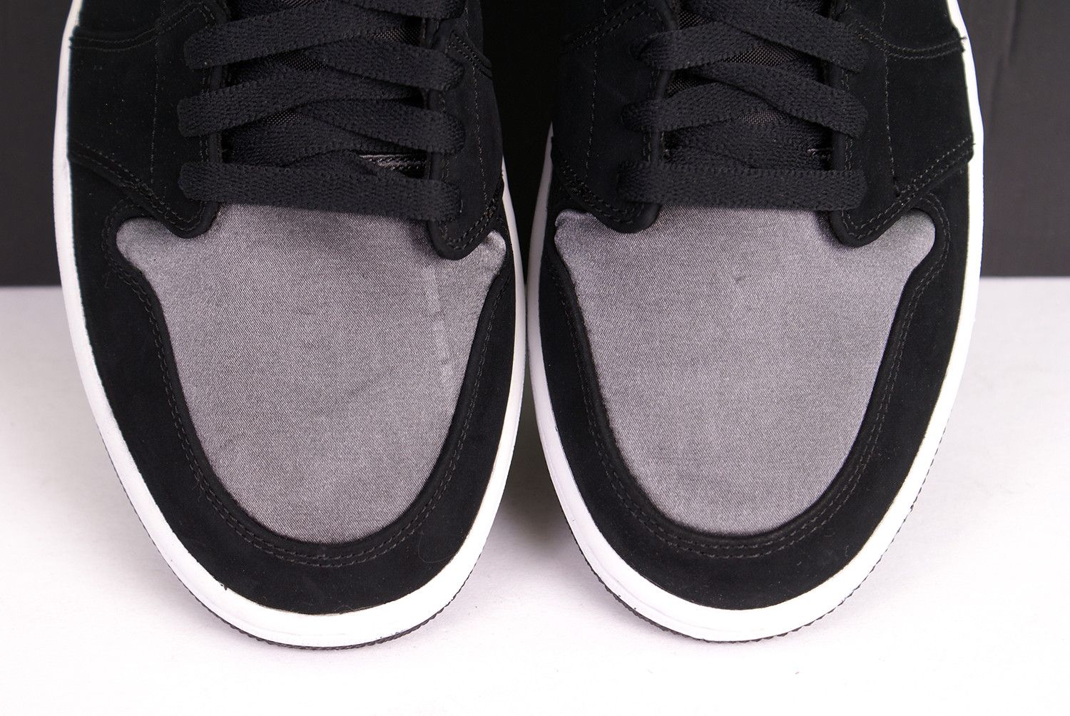 Jordan Brand 2019 Nike Air Jordan 1 Mid SE Nylon BLACK GREY 852542 012 Size US 10 / EU 43 - 5 Thumbnail