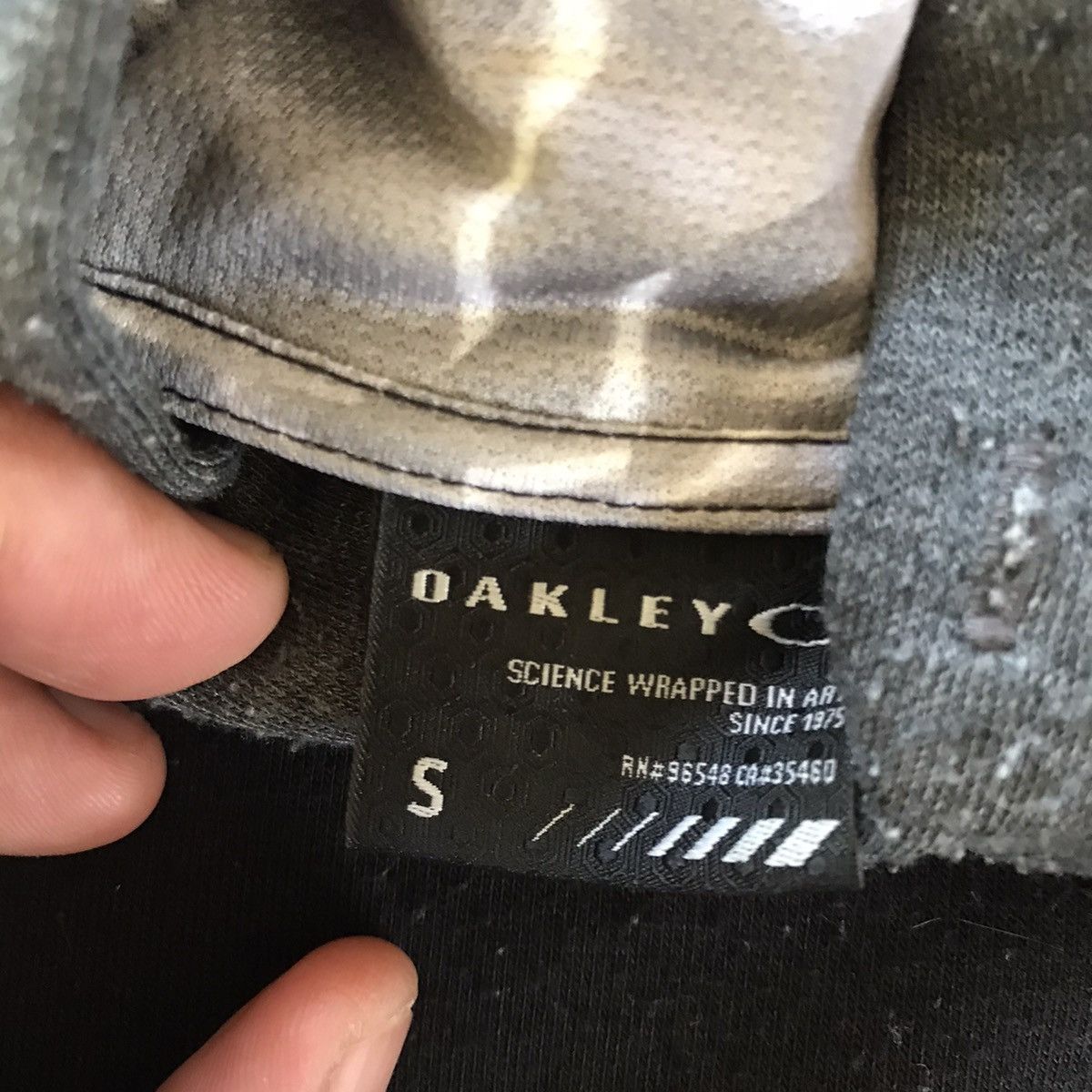 Oakley × Vintage Vintage Oakley Hoodies Size US S / EU 44-46 / 1 - 6 Thumbnail