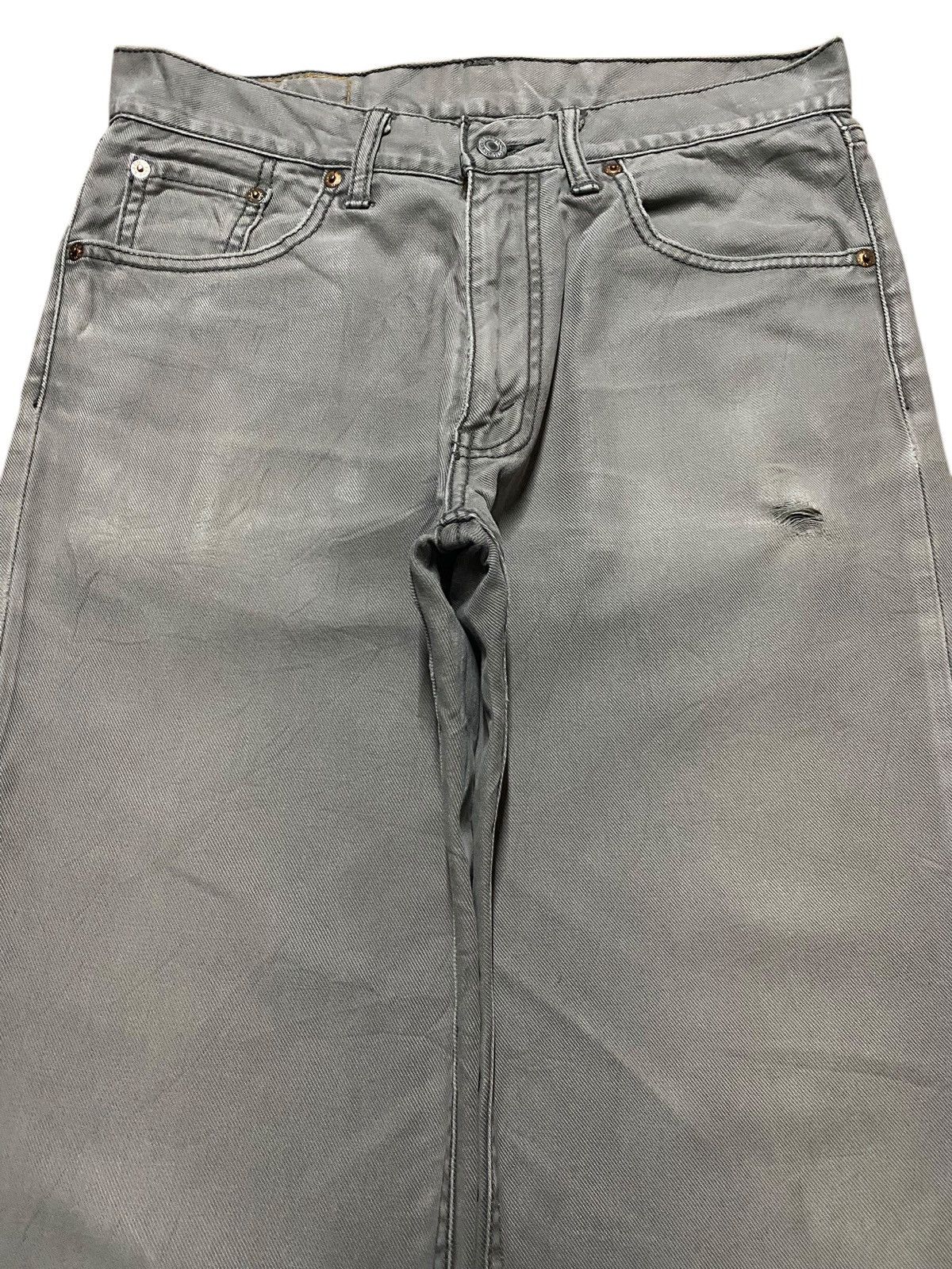Levi's Vintage Levis 702 Y2K Distressed Loose Jeans Size US 31 - 3 Thumbnail