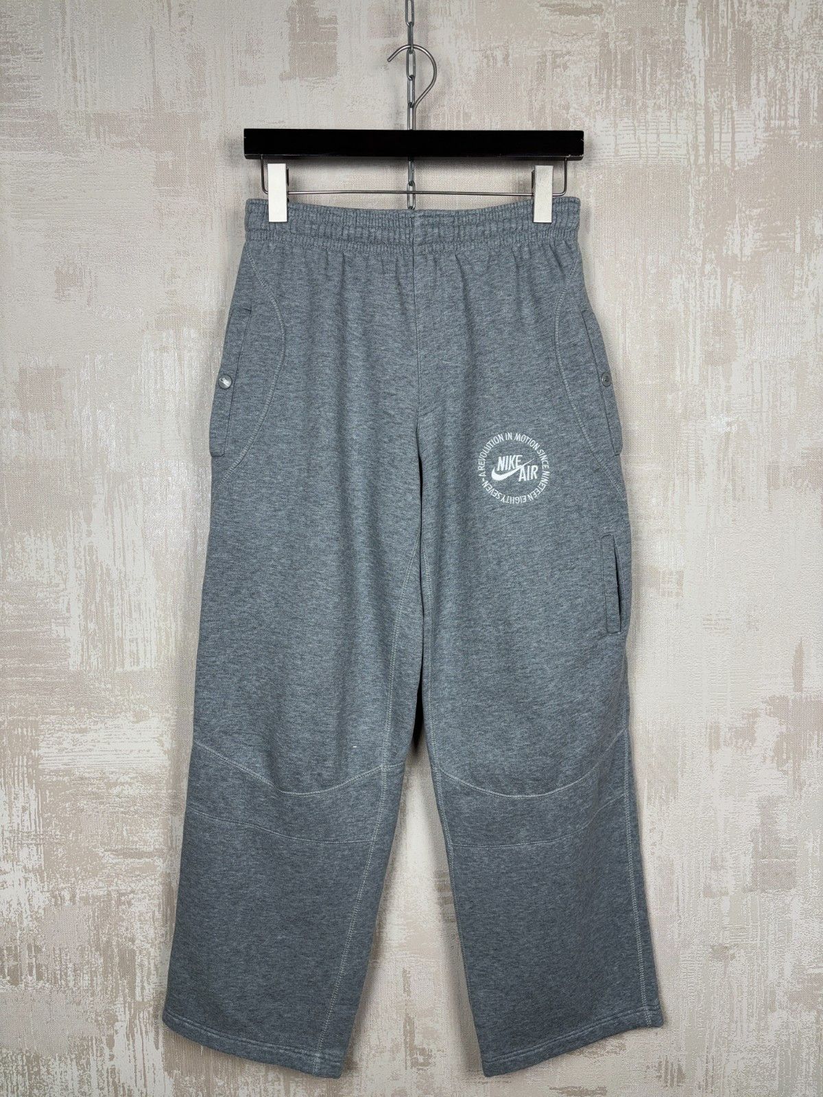 Nike Vintage Nike Air Logo Baggy Sweatpants Fleece US/UK 28-30 Size US 30 / EU 46 - 2 Thumbnail