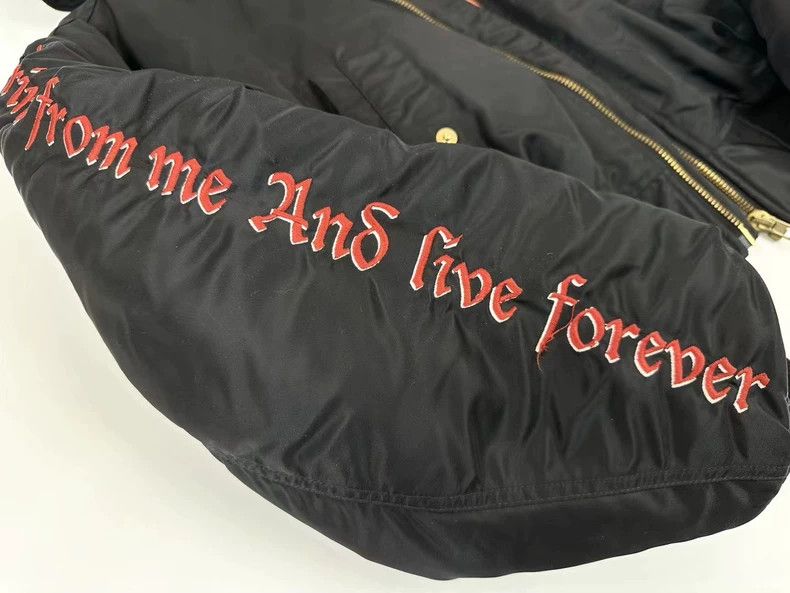 Vetements Vetements 17AW Archive Five Pointed Star Bomber Hooded Cot Size US S / EU 44-46 / 1 - 3 Thumbnail