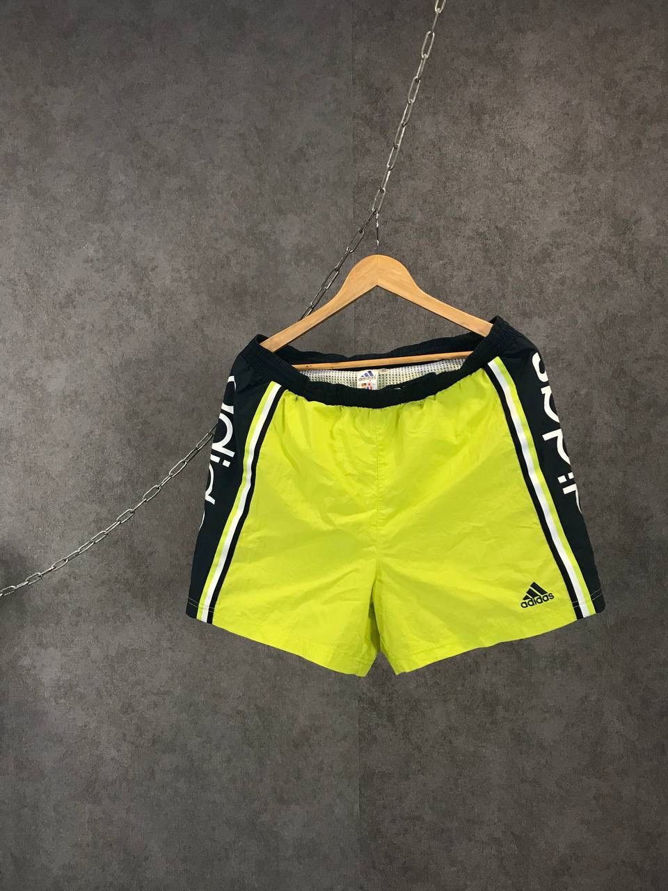 Adidas Adidas 1999 vintage big logo shorts Size US 34 / EU 50 - 1 Thumbnail