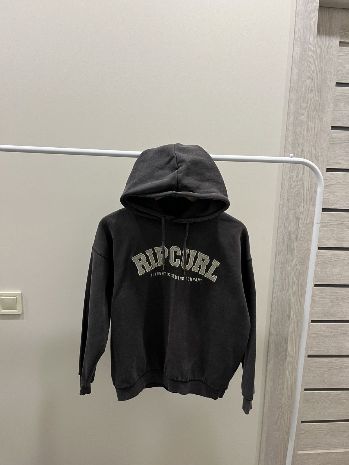 Ripcurl Rip Curl Vintage 90s Y2KBig Logo Hoodie Size US S / EU 44-46 / 1 - 2 Thumbnail