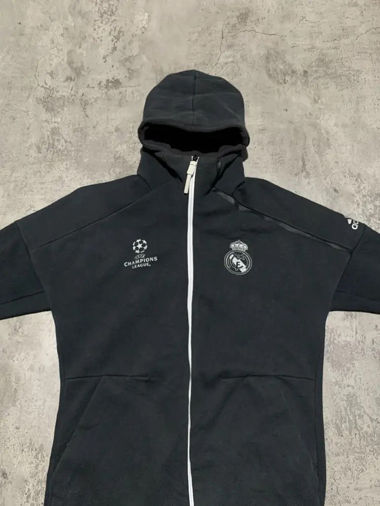 Adidas Vtg worn Adidas real madrid ZNE balaclava hoodie jacket Size US M / EU 48-50 / 2 - 11 Thumbnail