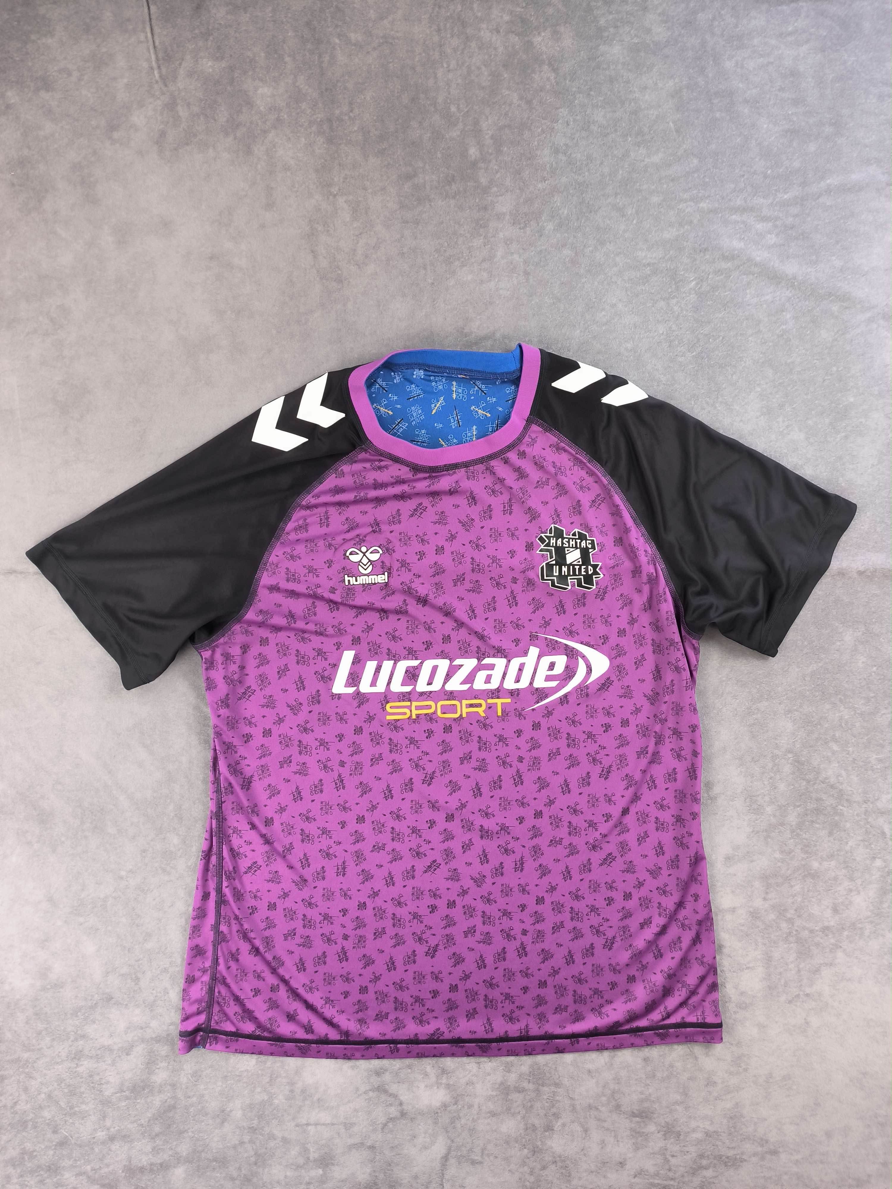 Hummel Hashtag United Hummel football jersey shirt size L Size US L / EU 52-54 / 3 - 1 Thumbnail