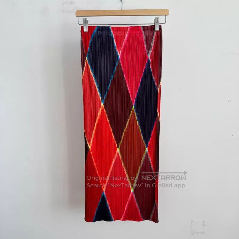 Issey Miyake Issey Miyake size:1 Red Skirt Size 22" - 2 Thumbnail