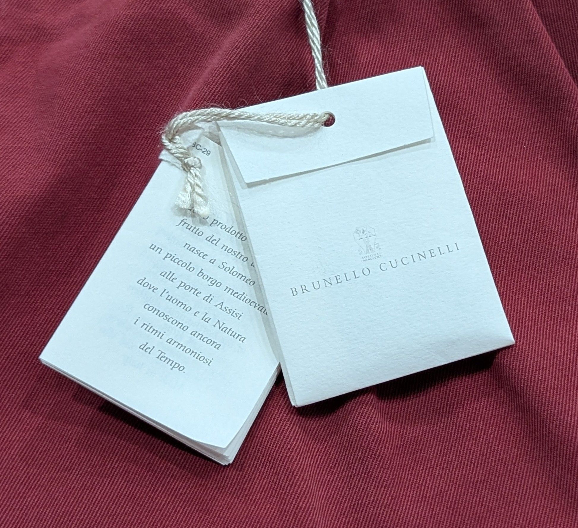 Brunello Cucinelli Brunello Cucinelli Pleat Front Bermuda Shorts Rosso 56 US 40 Size US 40 / EU 56 - 6 Thumbnail