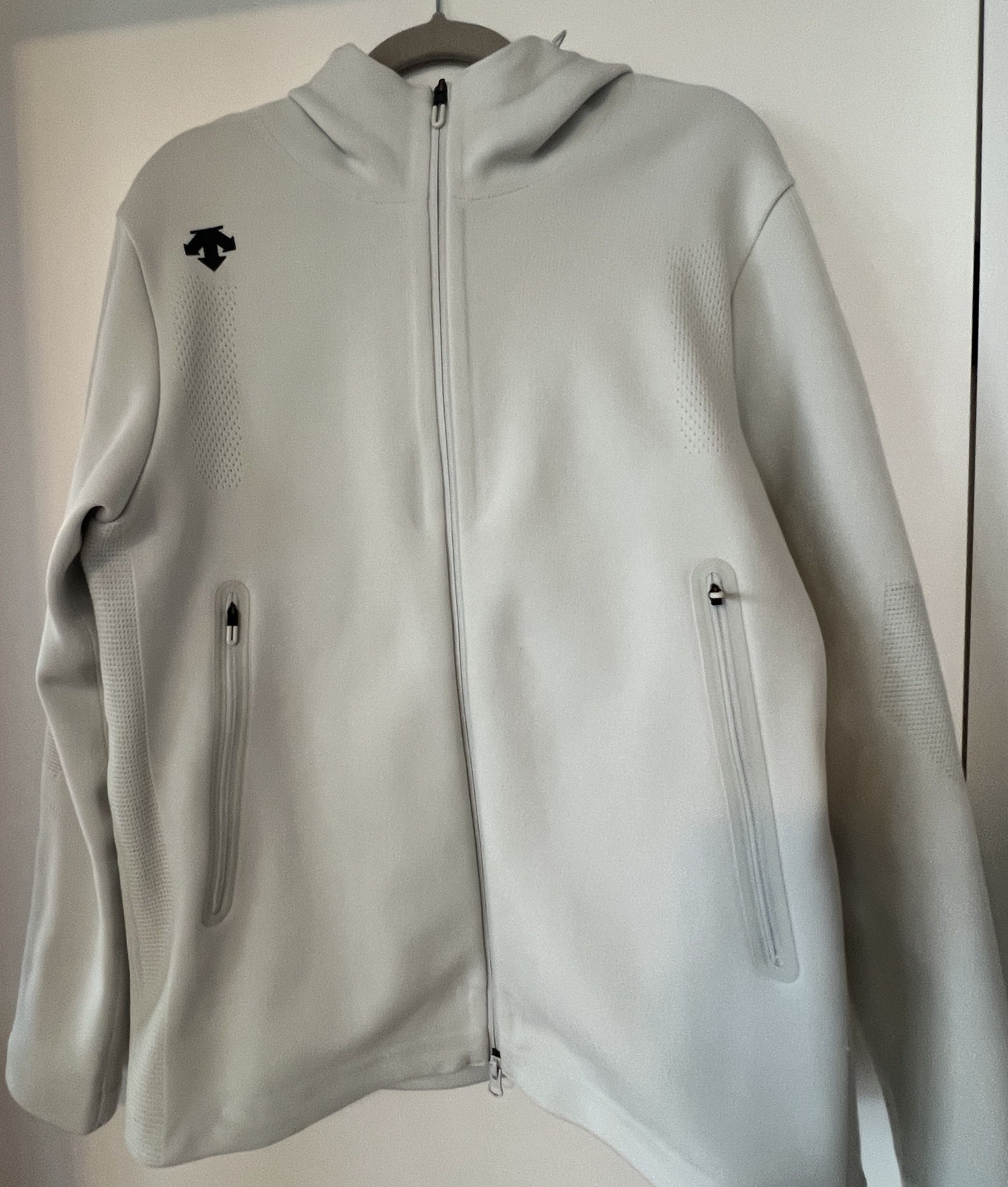 Descente Descente training knit jacket white size XL sport Size US XL / EU 56 / 4 - 2 Thumbnail