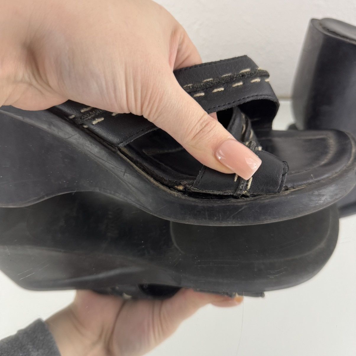 Vintage MOSSIMO Vintage Y2K Black Leather Chunky Platform Sandals Size US 8 / IT 38 - 4 Thumbnail
