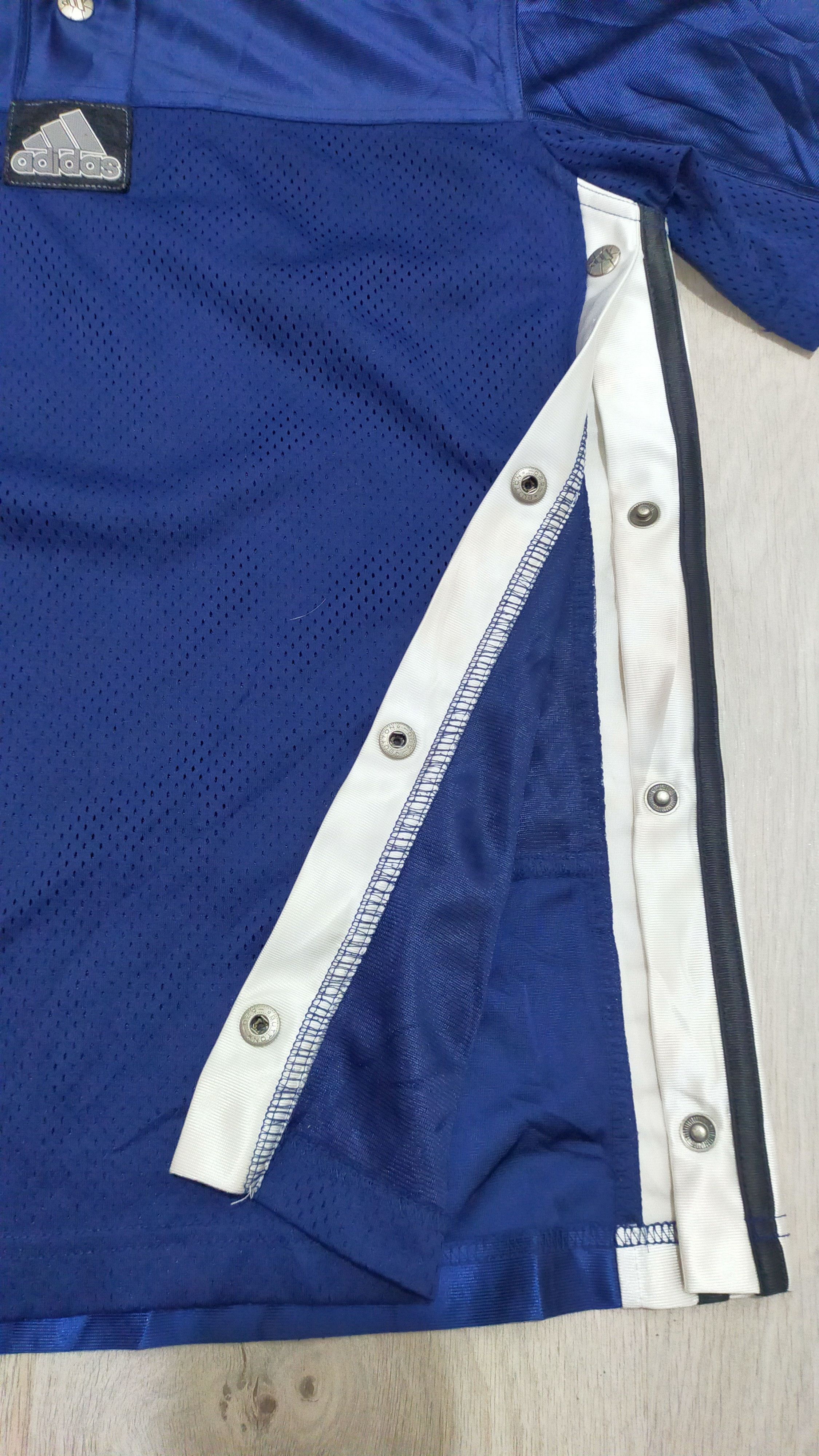 Adidas vintage adidas side button polo jersey Size US L / EU 52-54 / 3 - 5 Thumbnail