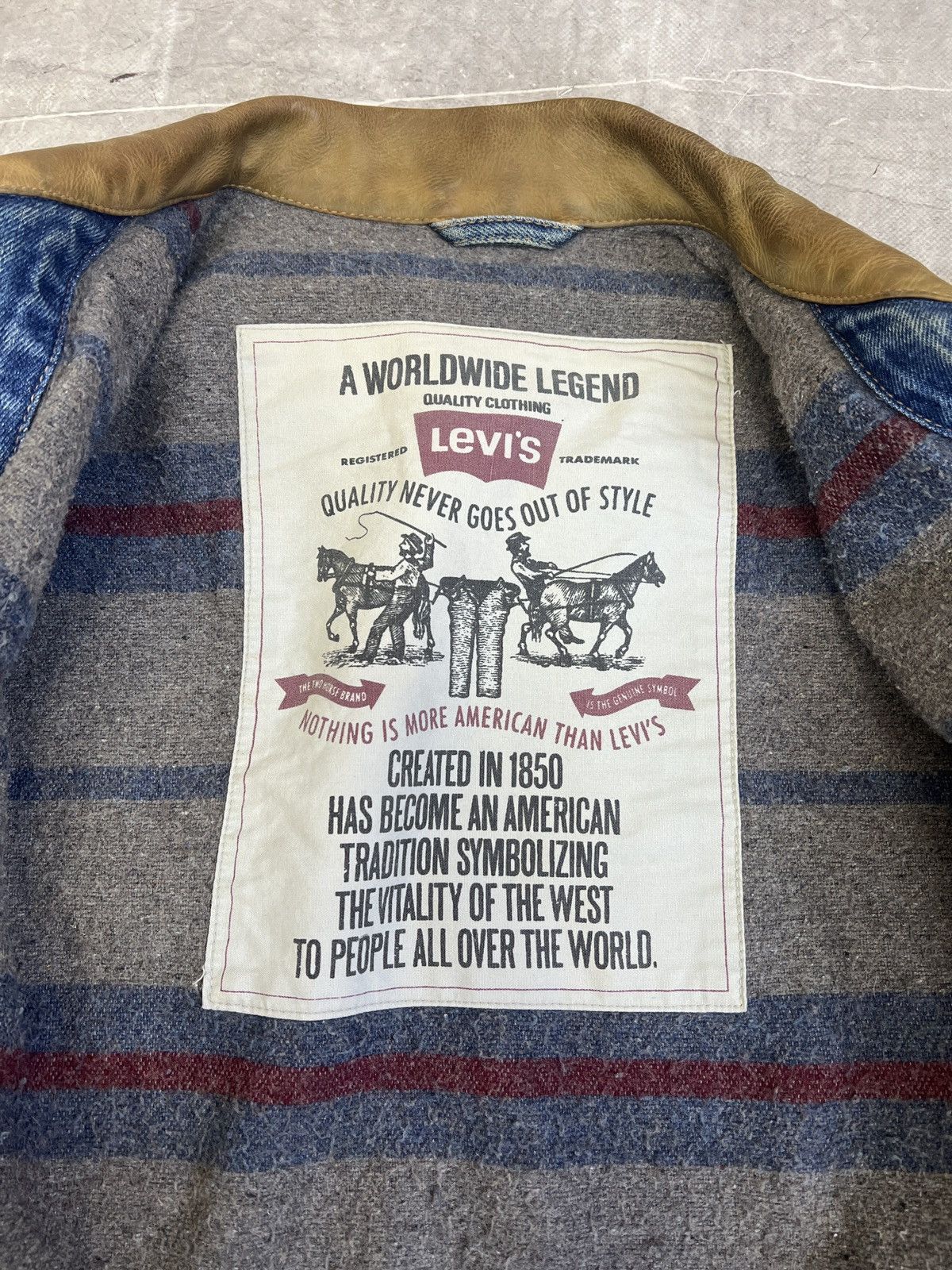 Levi's Vintage 90s Levis trucker jacket leather collar retro Size US M / EU 48-50 / 2 - 11 Thumbnail