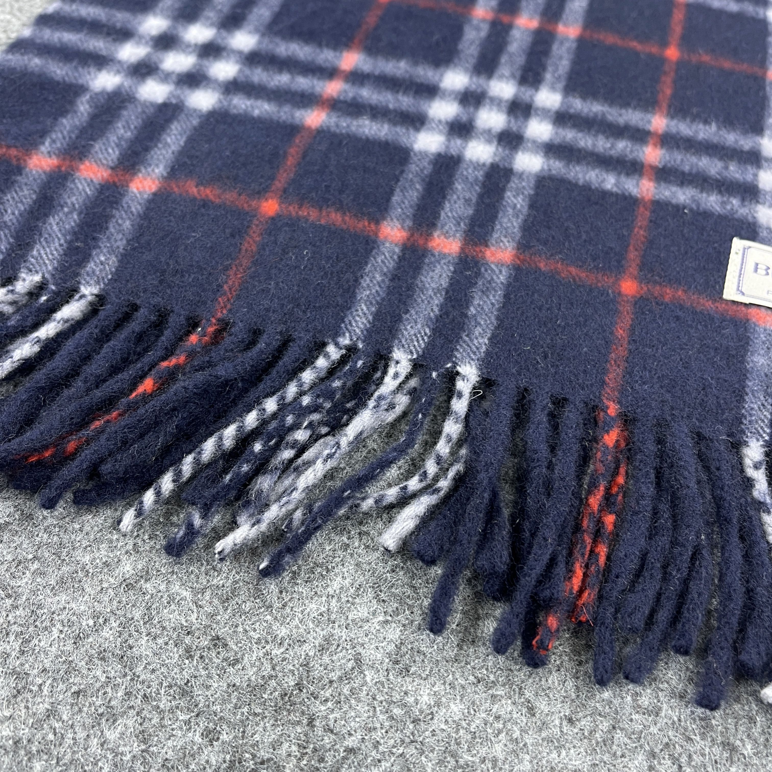 Burberry Burberrys Scarf / Muffler / Neckwear T1525 Size ONE SIZE - 7 Thumbnail