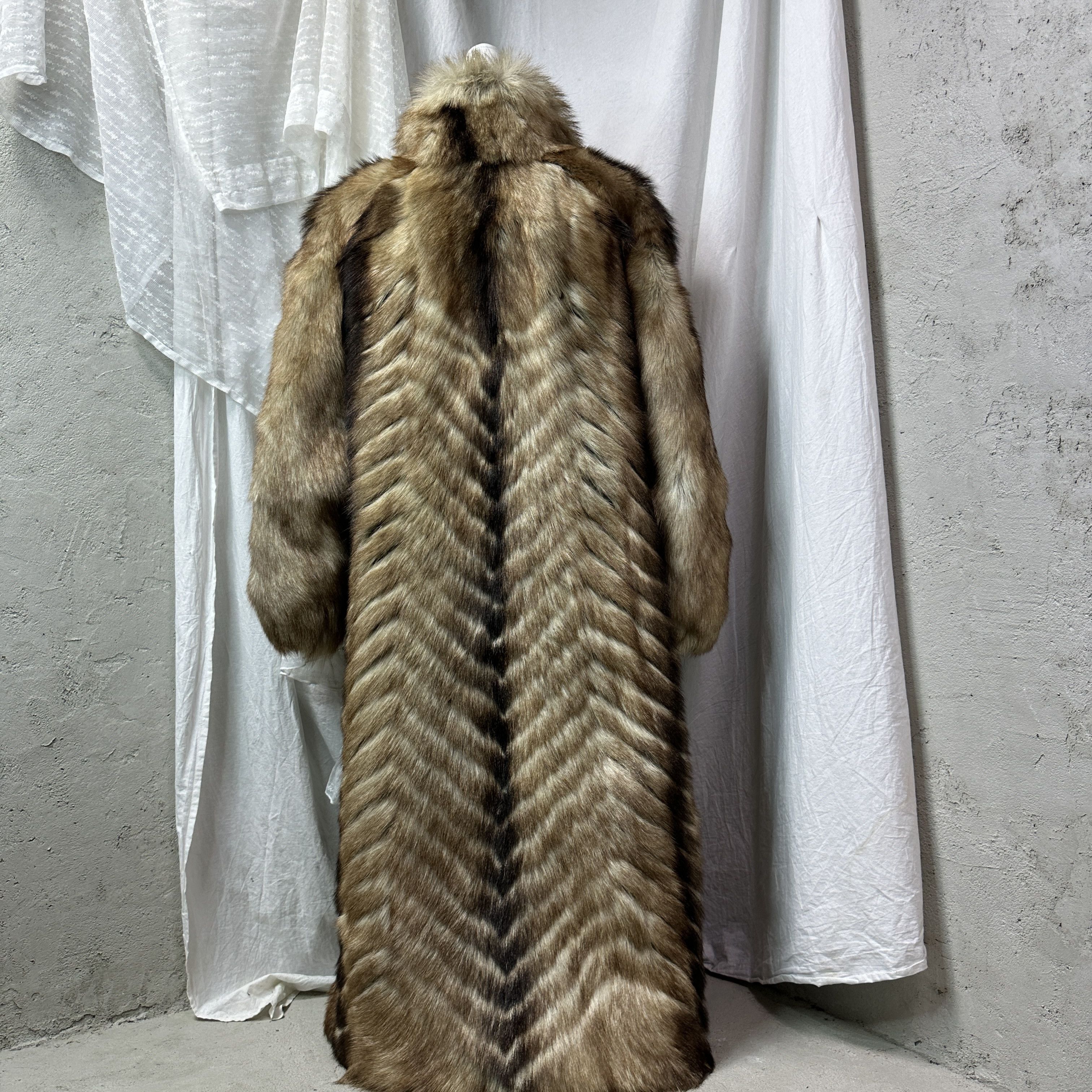 Vintage Vintage Old Money Maxi Real Fur Long Coat 90s Size L / US 10 / IT 46 - 9 Thumbnail