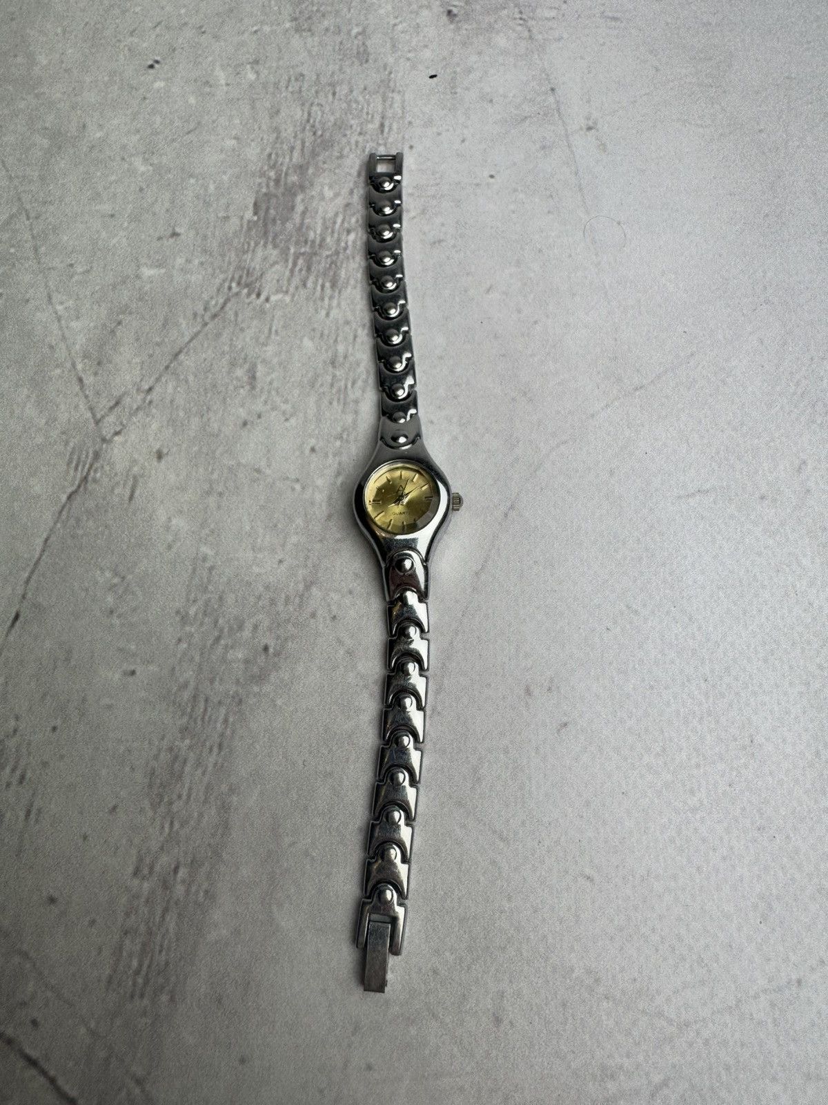 Japanese Brand × Vintage Vintage Futuristic Watch Women’s Size ONE SIZE - 3 Thumbnail