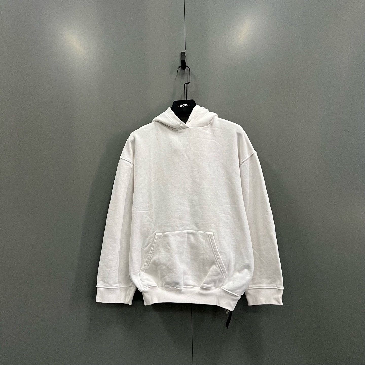 Balenciaga Balenciaga Retro Printed White Hoodie S Women Size S / US 4 / IT 40 - 1 Thumbnail