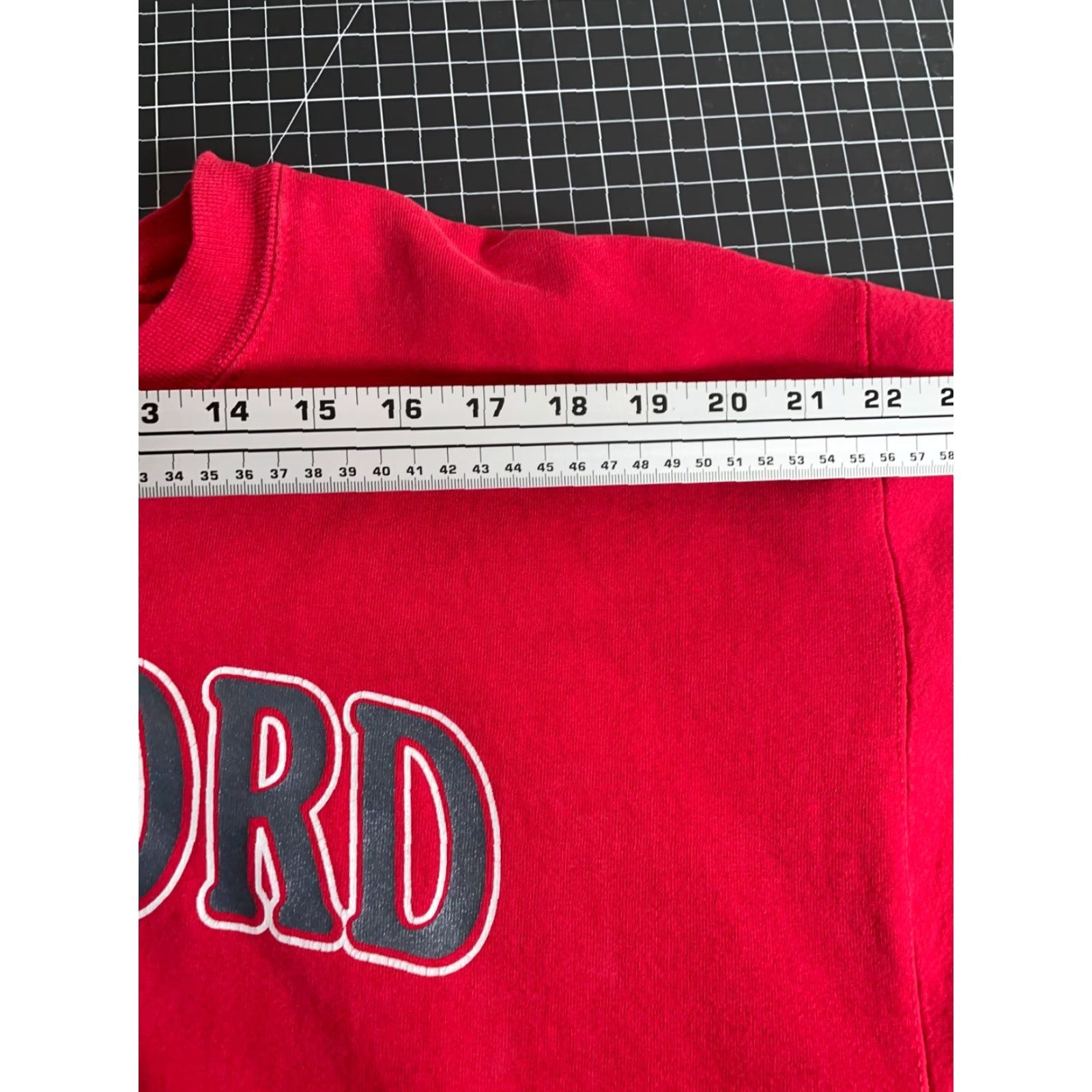 Jerzees VINTAGE Jerzees Bedford Michigan Mules Softball Sweatshirt Adult Large Red Crew Neck Pullover Sweatshirt Graphic Print 90s Sports Men Size US L / EU 52-54 / 3 - 7 Thumbnail