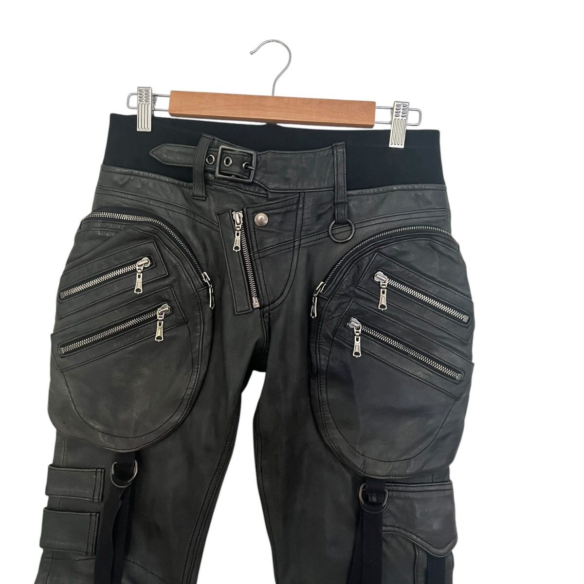 Yasuyuki Ishii gunslinger ボンテージカーゴパンツ Yasuyuki Ishii Yasuyuki ishii leather gunslinger cargos | Grailed