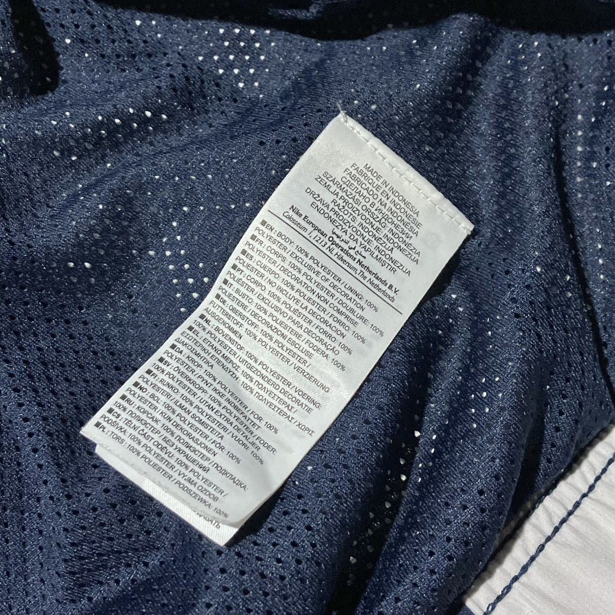 Nike Vintage NIKE Embroidered Mini Swoosh Baggy Fit Tracksuit Size US XL / EU 56 / 4 - 12 Thumbnail