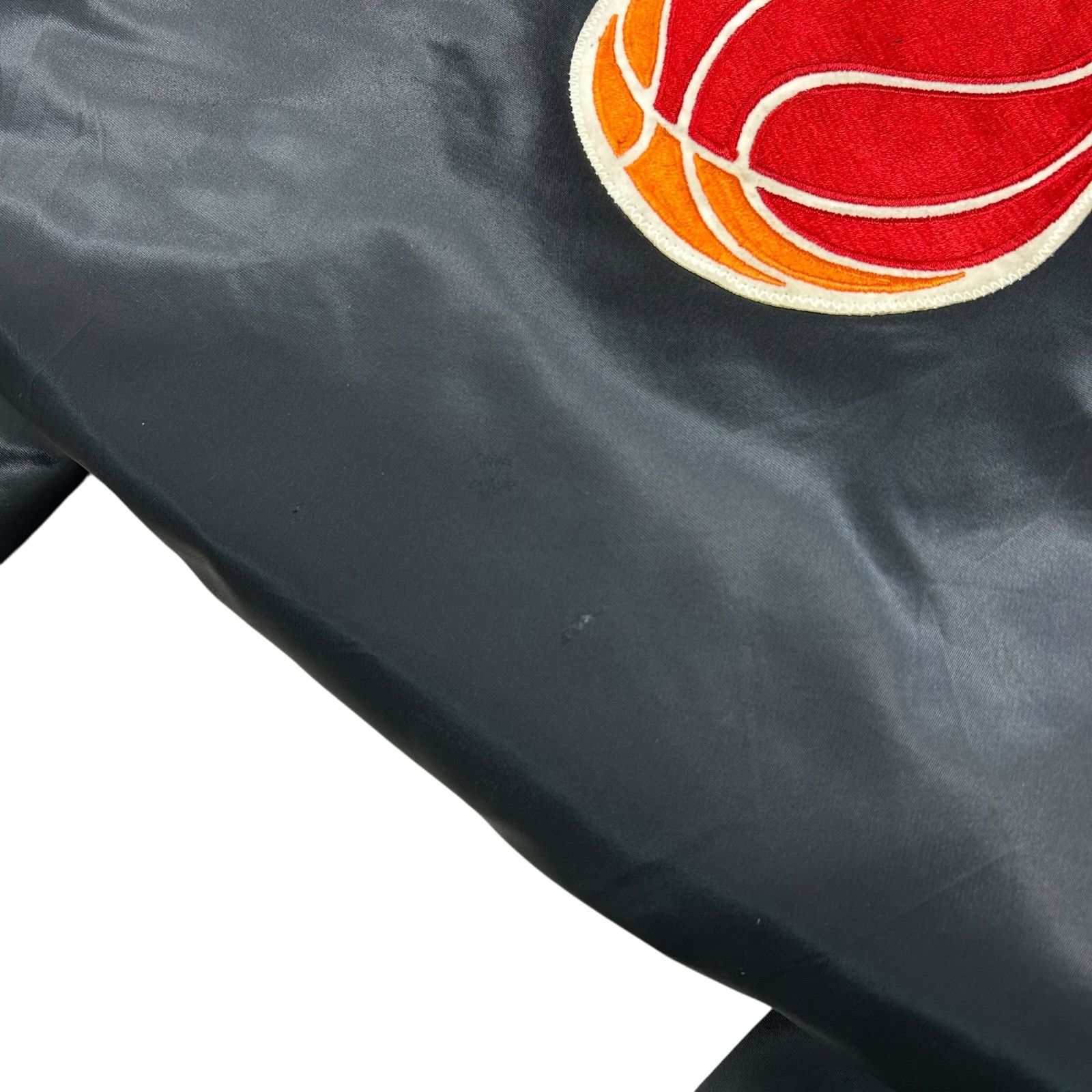 NBA VTG 90s NBA MIAMI HEAT STARTER SATIN BOMBER JACKET BIG LOGO Size US L / EU 52-54 / 3 - 10 Thumbnail