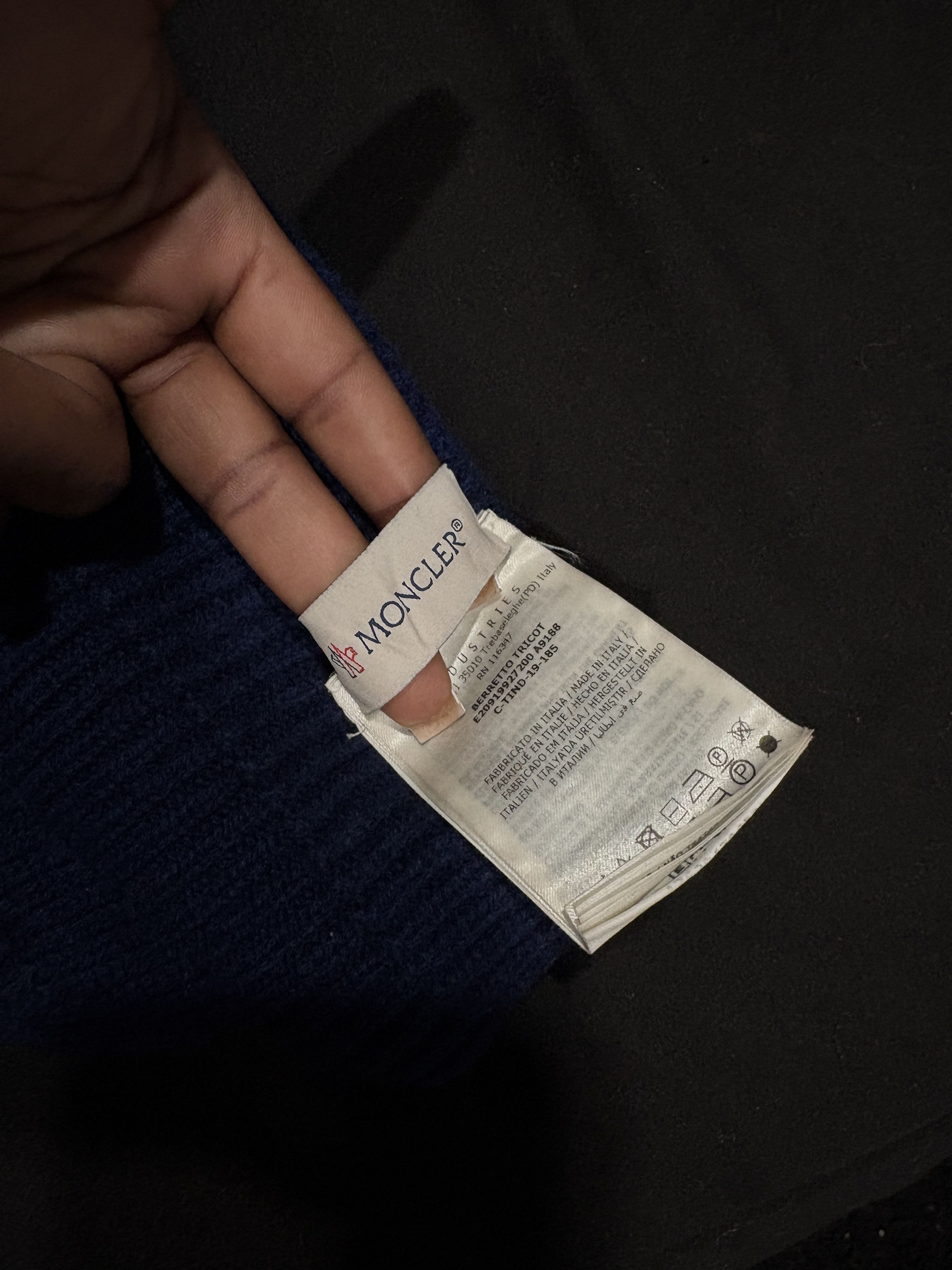 Moncler Moncler Berretto Double Logo Rib Knit Beanie Navy Blue Size ONE SIZE - 7 Thumbnail
