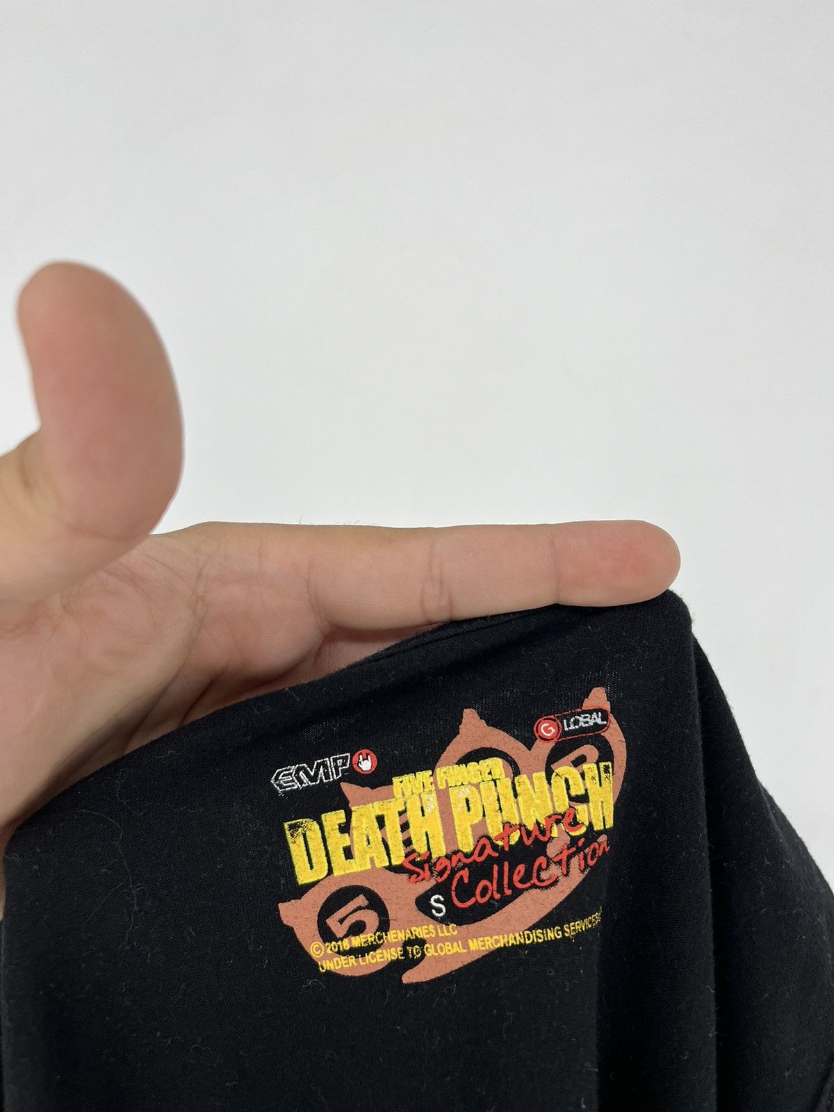 Band Tees Vintage Five Finger Death Punch streetwear vintage rock tee Size US S / EU 44-46 / 1 - 8 Thumbnail