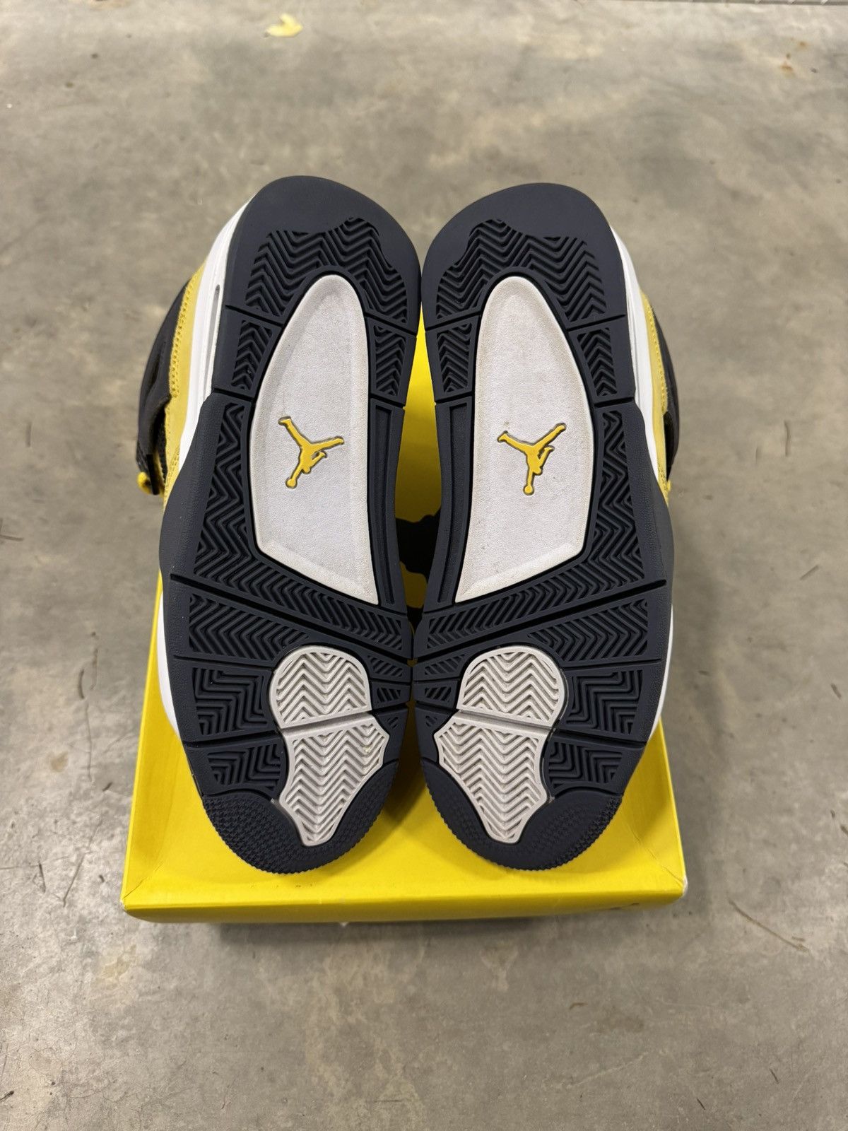 Jordan Brand Jordan 4 Retro Lightning 2021 Size 8 Size US 8 / EU 41 - 6 Thumbnail