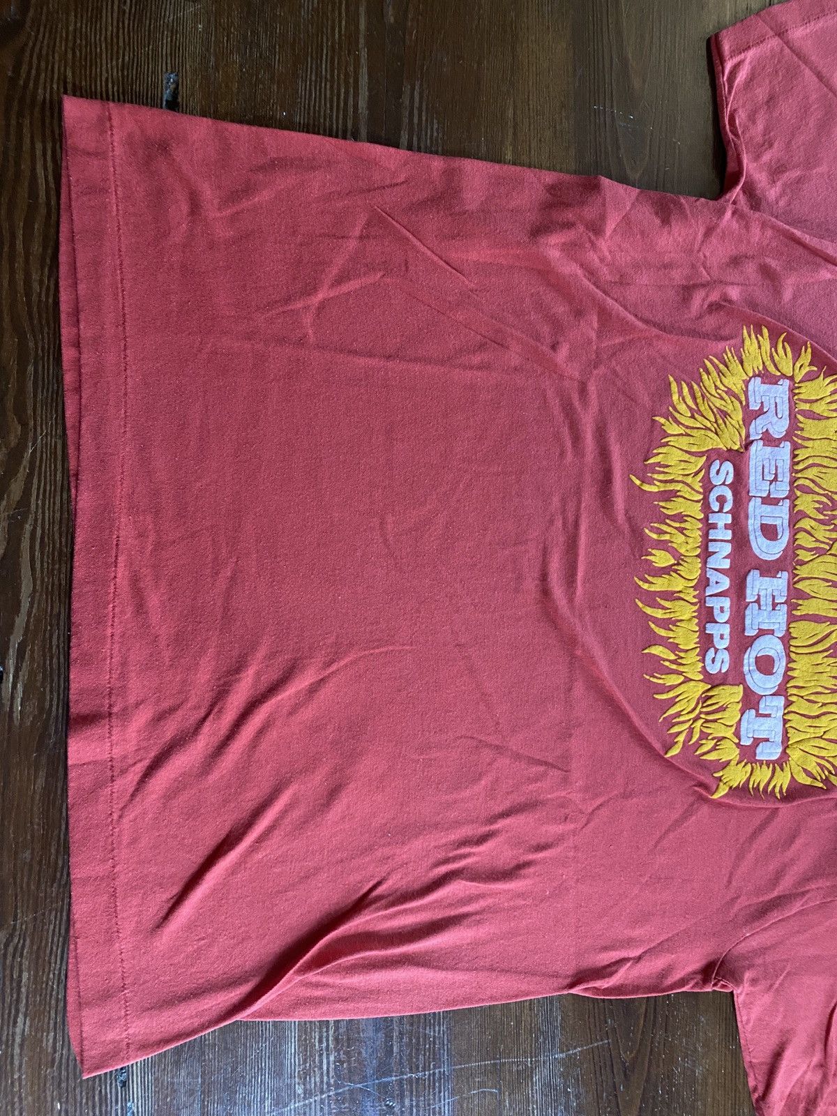 Anvil Vintage 80’s Red Hot Schnapps Puffy Paint Single Stitch Tee Size US L / EU 52-54 / 3 - 10 Thumbnail