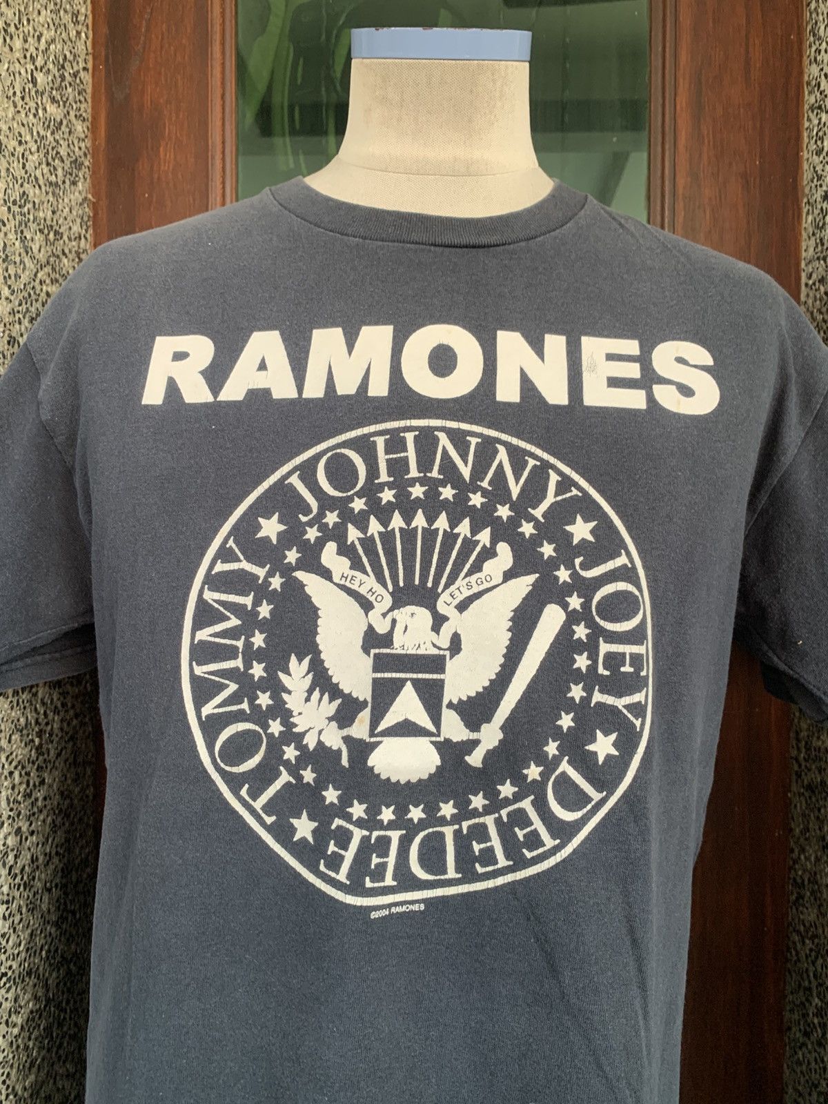 Band Tees Vintage 2004 Ramones Rock Band / Punk Rock T shirt Size US M / EU 48-50 / 2 - 2 Thumbnail