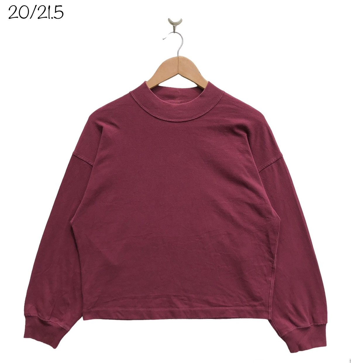 Undercover RARE‼️ Uniqlo Undercover Cropped Top Size M / US 6-8 / IT 42-44 - 1 Thumbnail