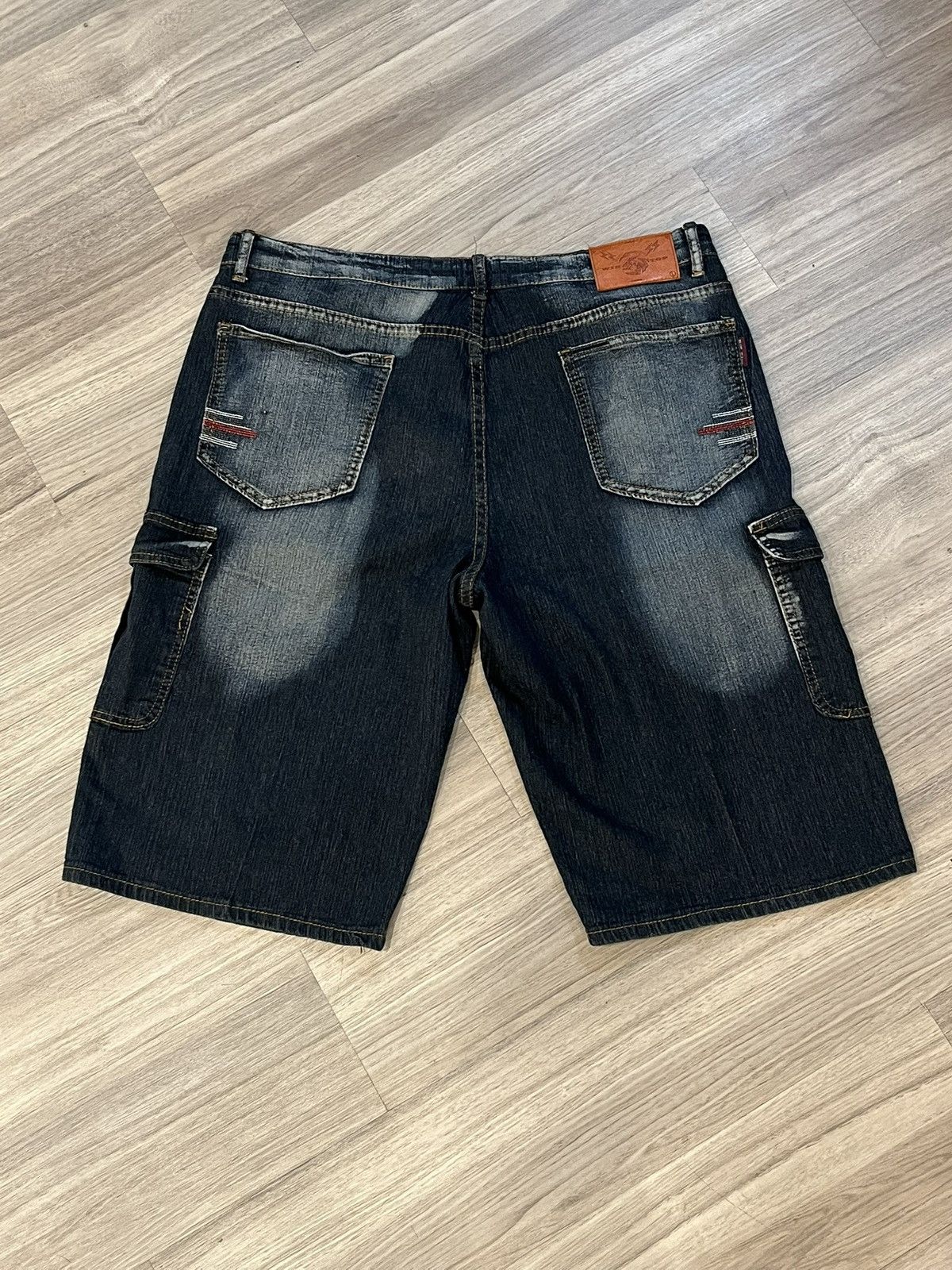 Japanese Brand Vintage Y2K Japanese Brand Denim Shorts Size US 36 / EU 52 - 2 Thumbnail