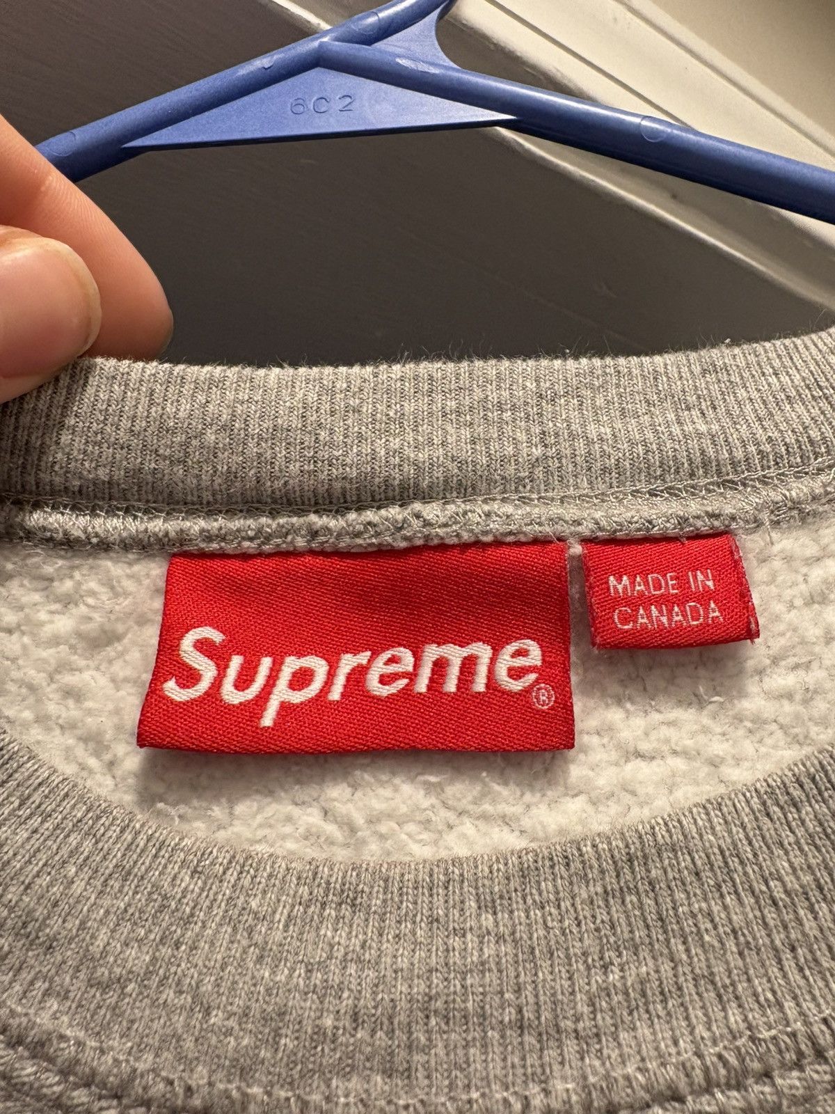 Supreme Supreme Arc Logo Crewneck, FW15 / Medium / Grey Size US M / EU 48-50 / 2 - 4 Thumbnail