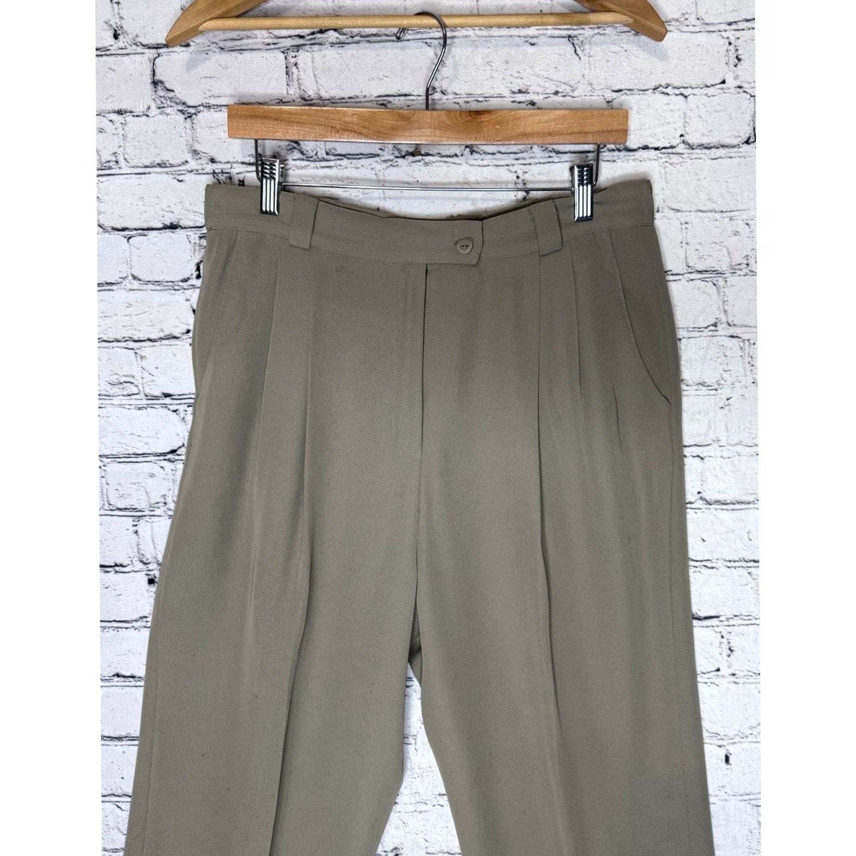 Vintage Ingenuity Beige Pleated Dress Pants Womens Size 14 Poly Polyester Workwear Casual Straight Front Trousers Size 36" / US 14 / IT 50 - 2 Thumbnail